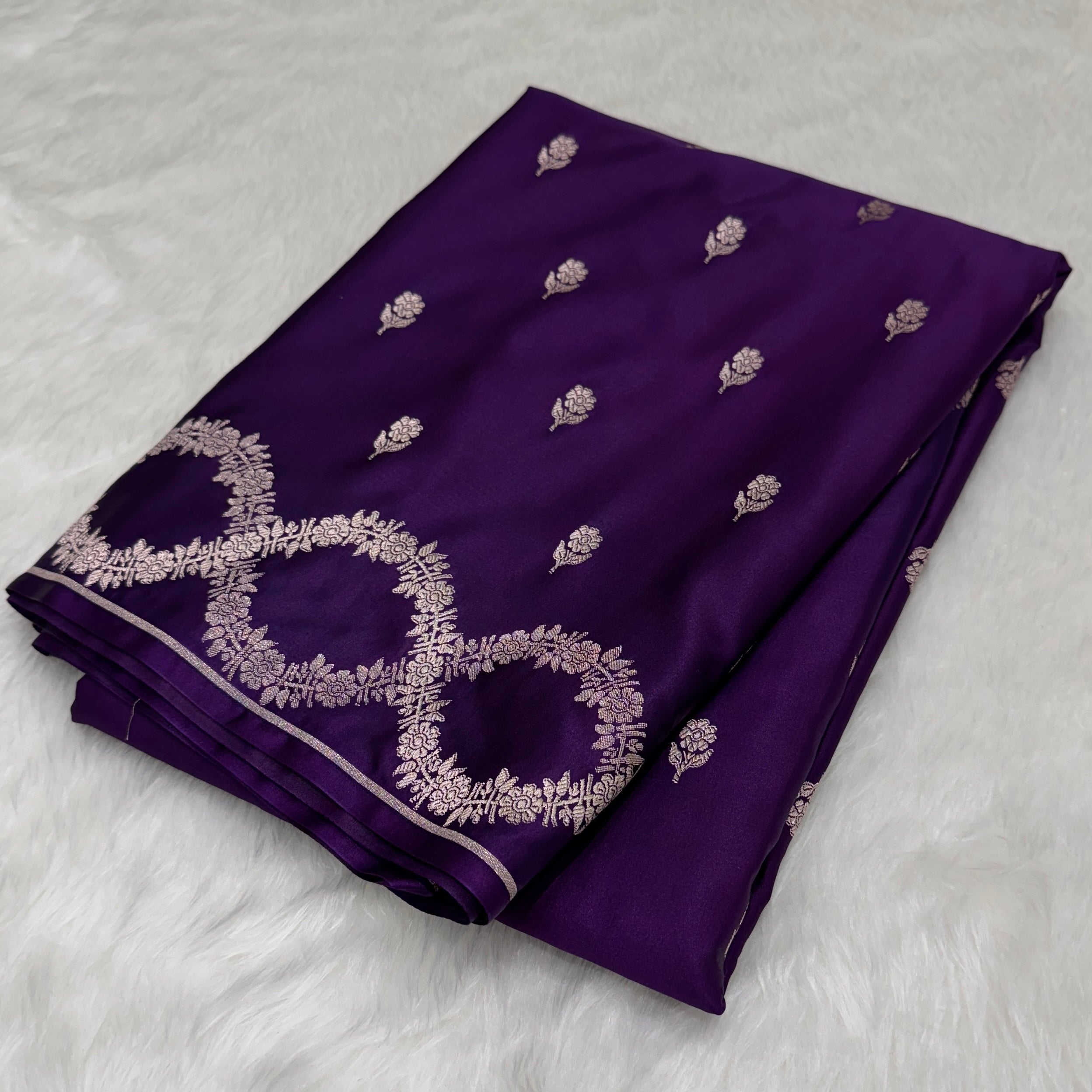 Purple Scallop Floral Booti Mashru Silk Saree