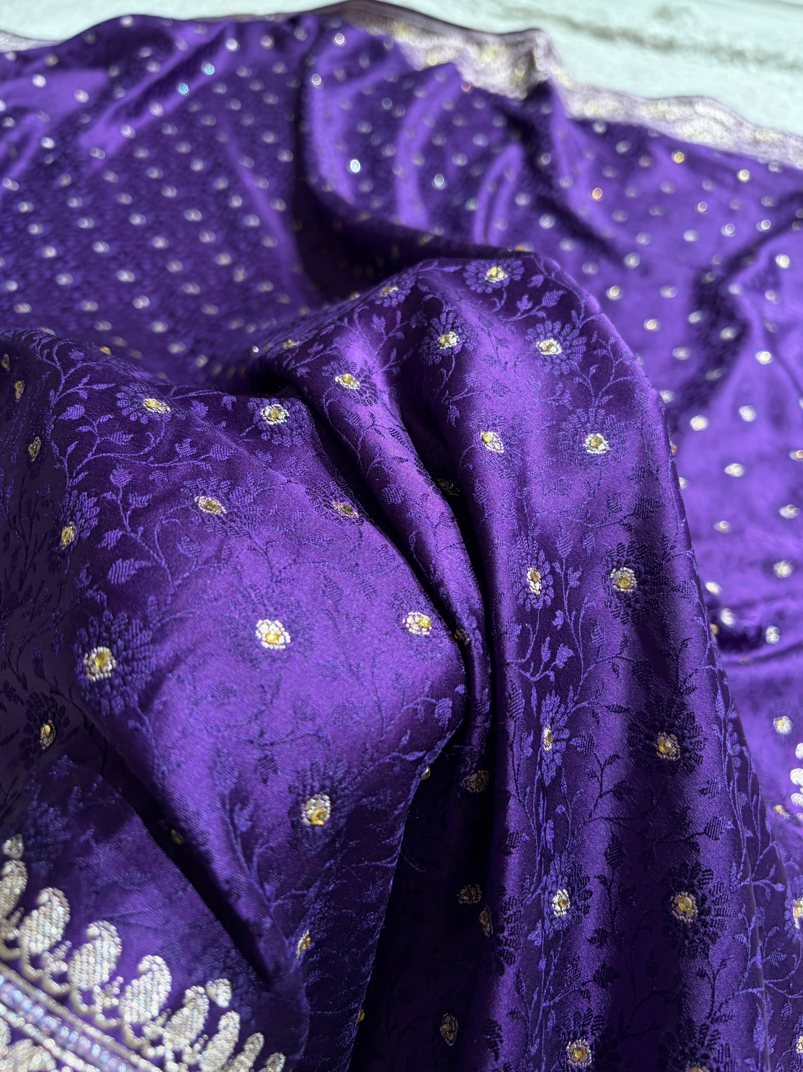 Purple Shades Booti Tanchoi With Ari & Zardozi Work Mashru Silk Saree BMS49