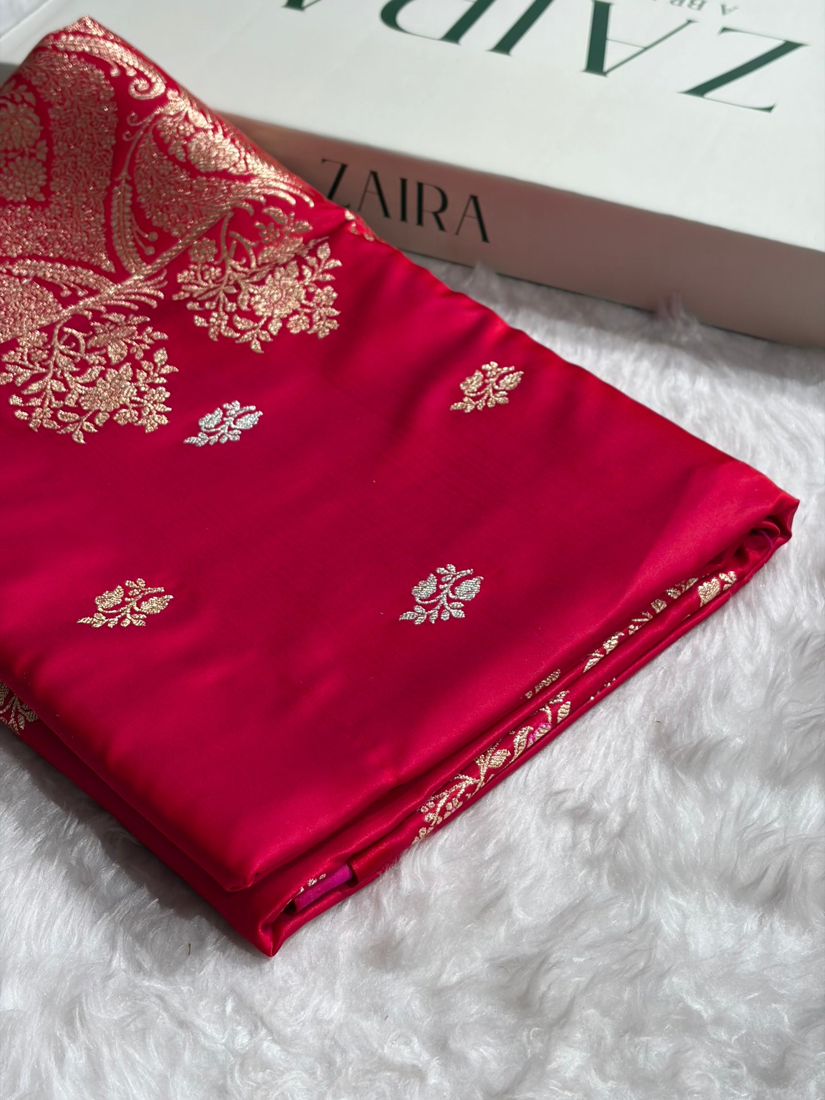 Cross Red Shades Banarasi With Floral Border Mashru Silk Saree MSM-126
