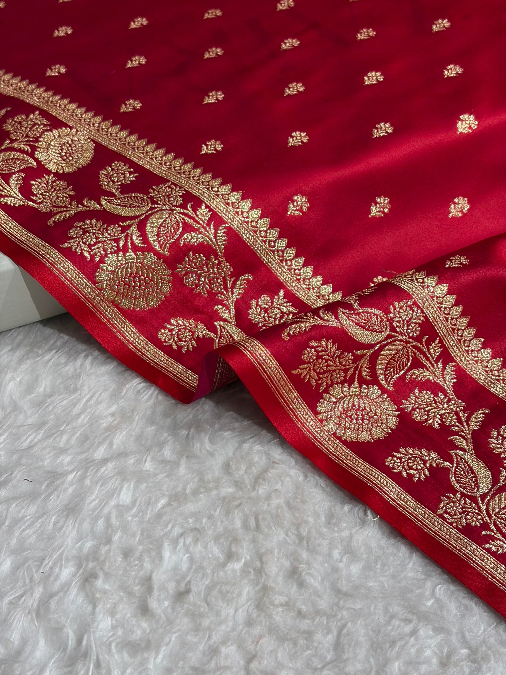 Cross Red Floral Pattern Satin Katan Silk Saree SK77