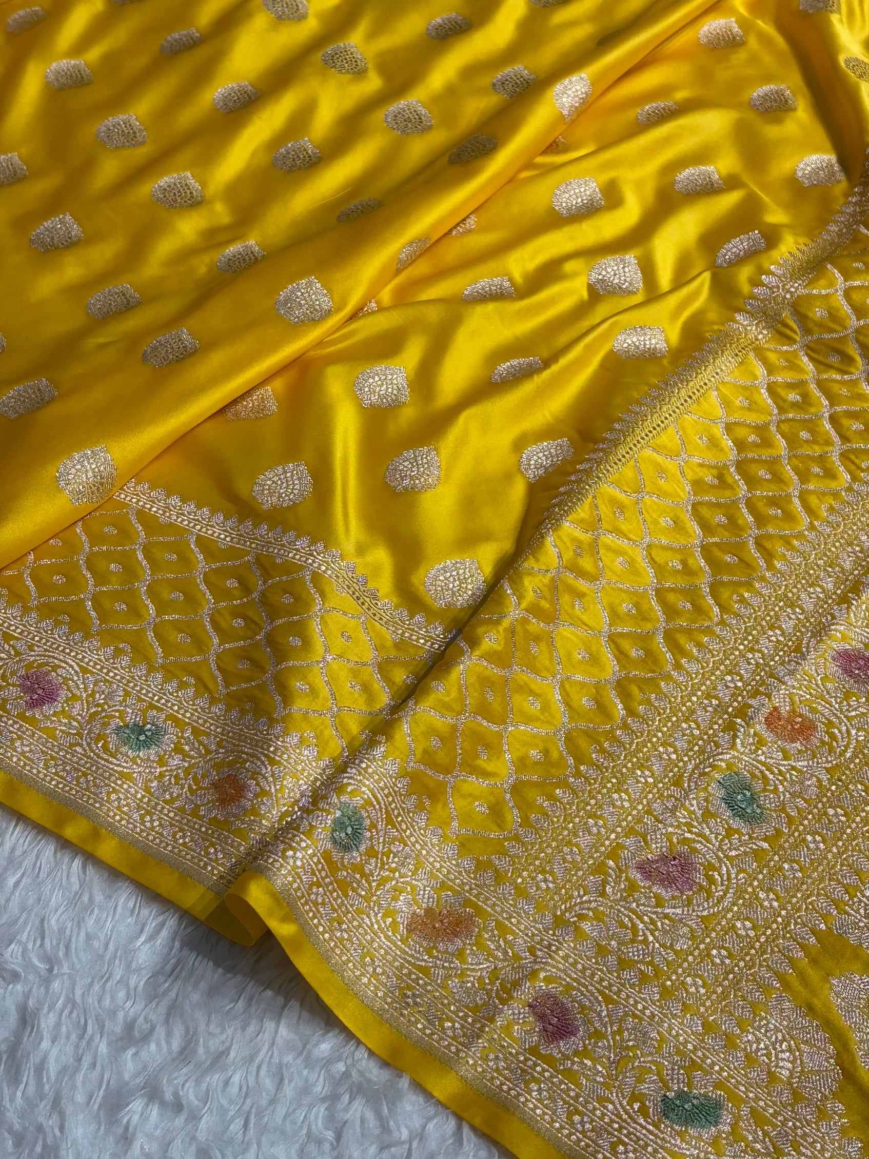 Banarasi Floral Booti Pattern in Yellow With Minakari Shades Floral Mashru Silk Saree MCS103