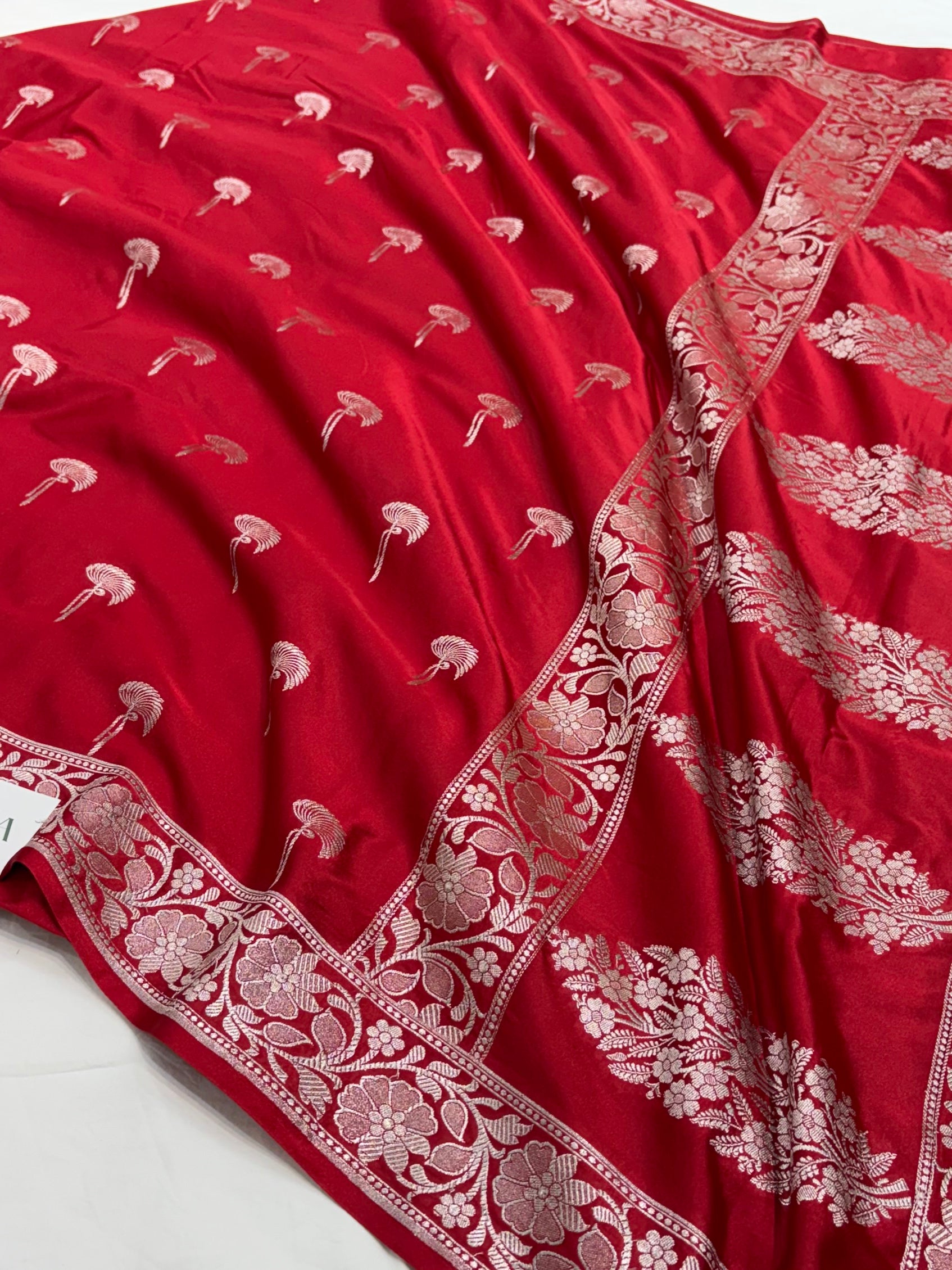 Red Shade With Booti Pattern Mashru Silk Saree