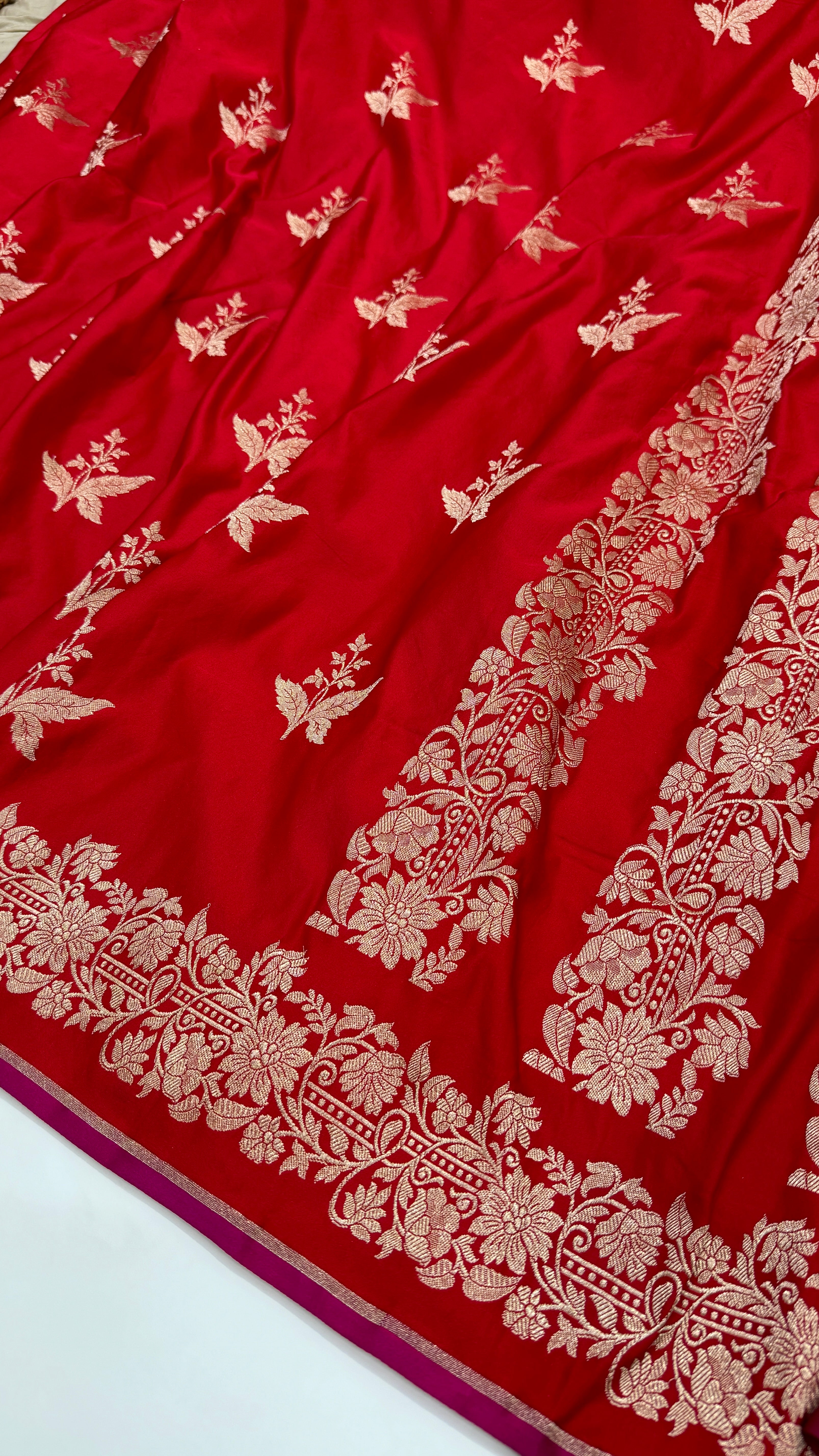 Red Latest Raksha Bandhan Unique Motif Mashru Silk Saree