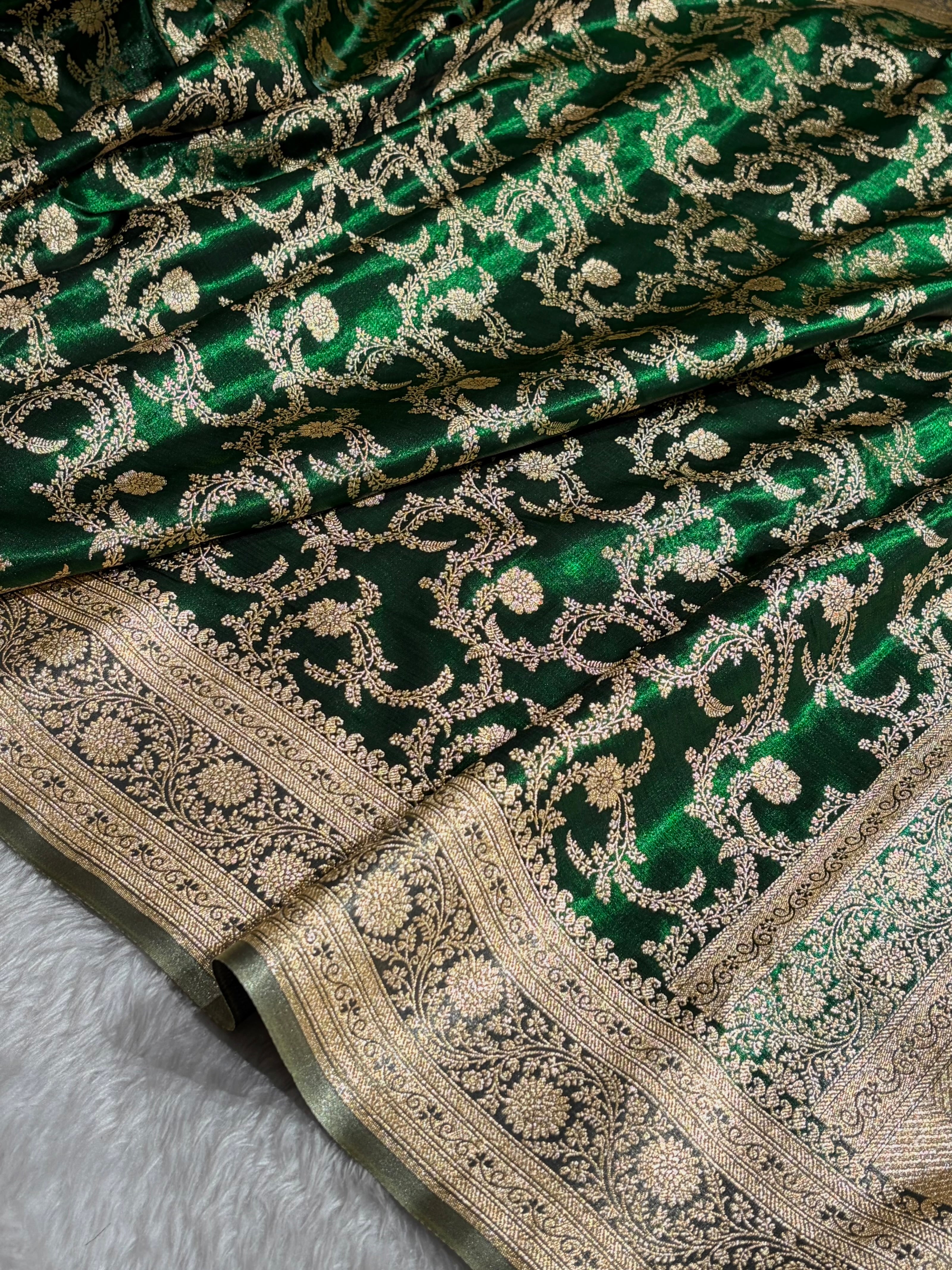 Bottle Green Contrast Shades Jaal Pattern Banarasi Satin Silk Saree SS47