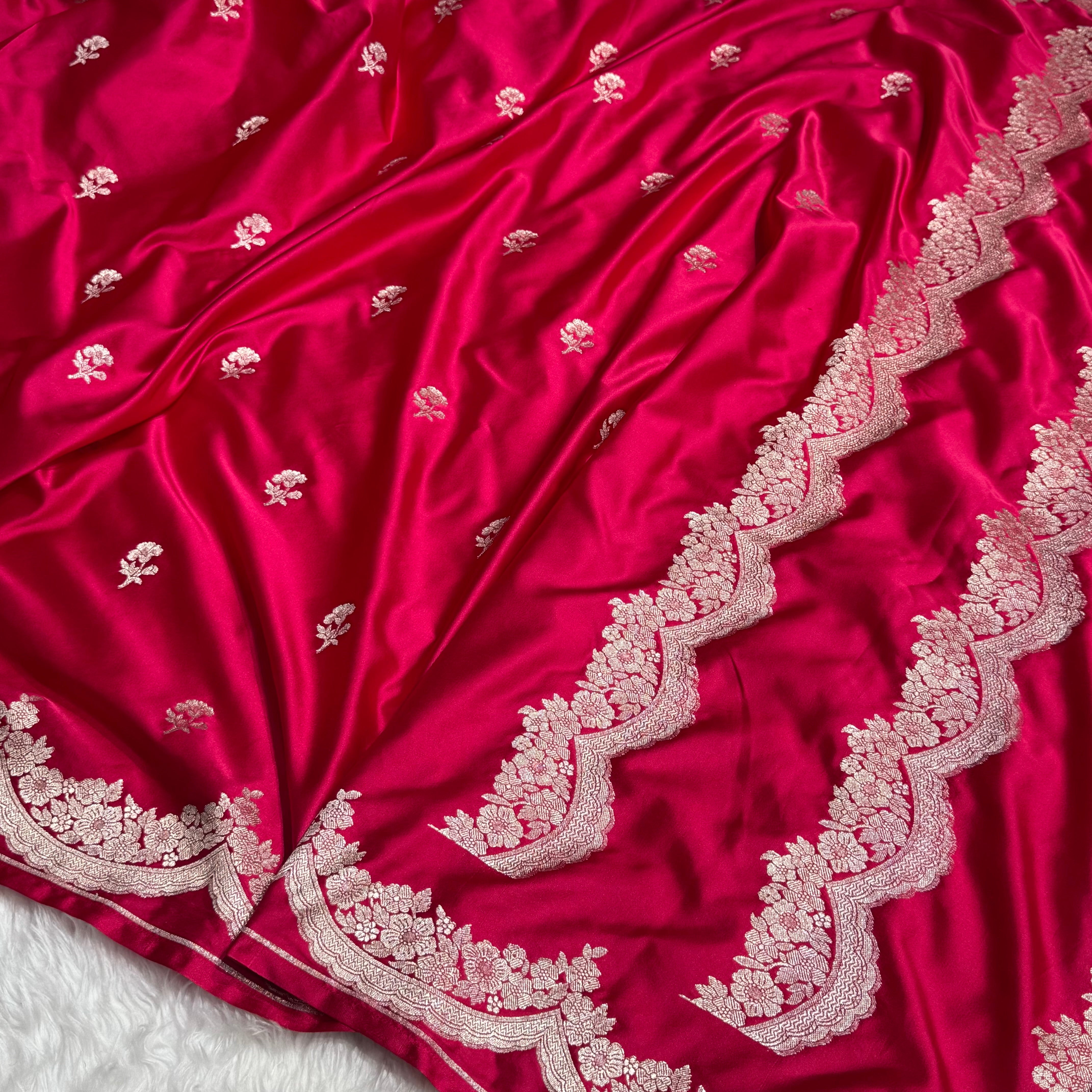 Scallop Rani Pink Booti Mashru Silk Saree