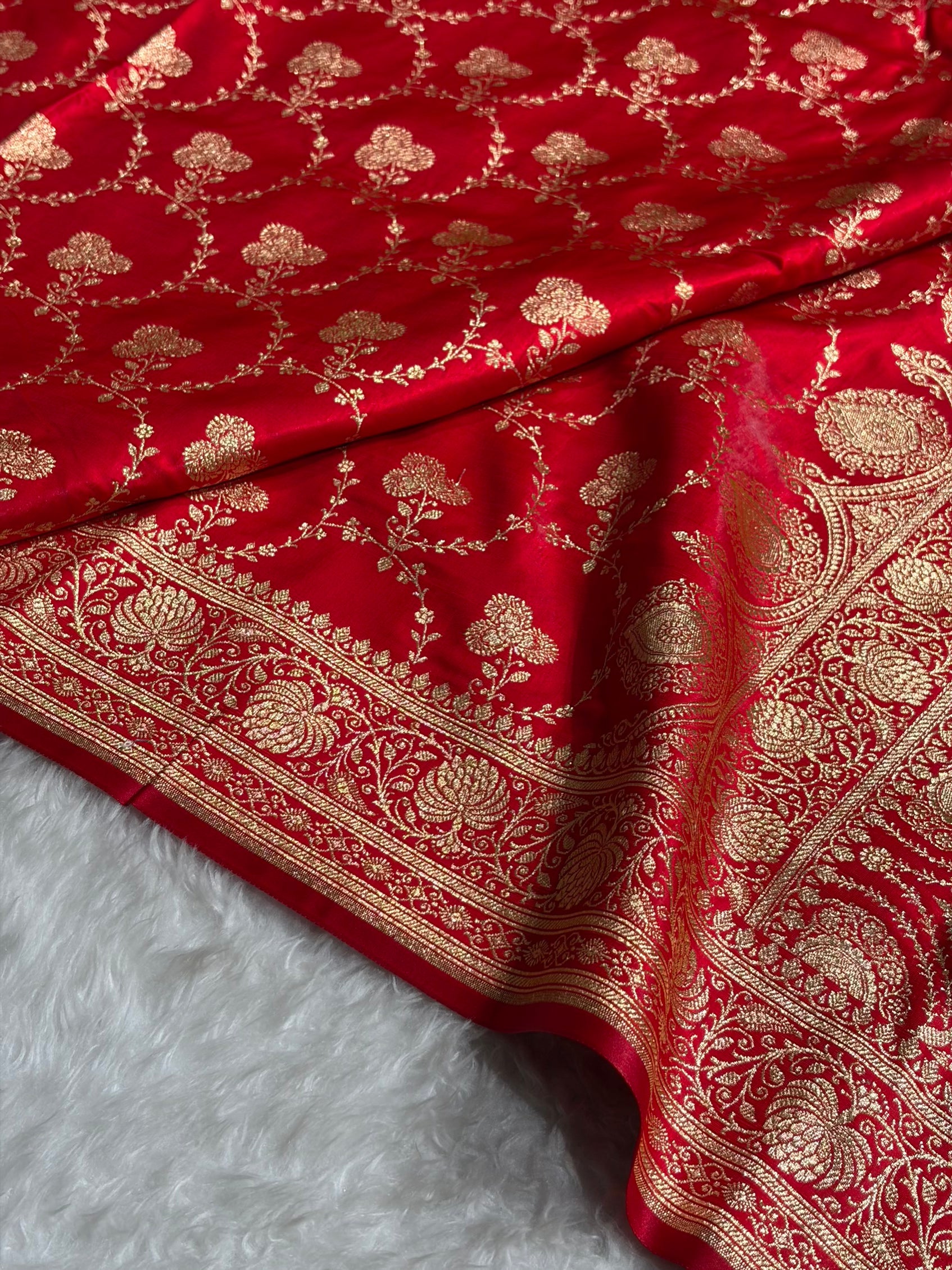 Banarasi Satin Silk Saree Jaal in Red Shades SS23