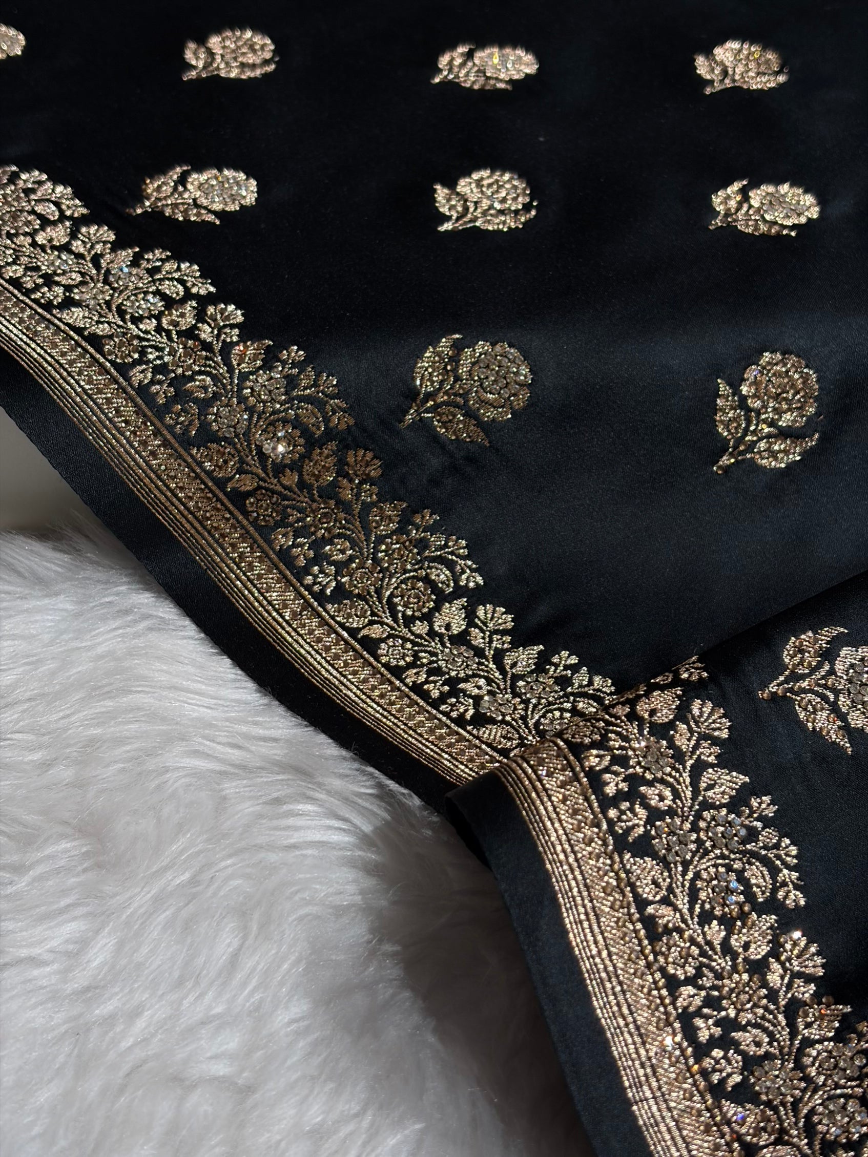 Banarasi Black Floral Booti With Swarovski Work Katan Silk Saree BSK23