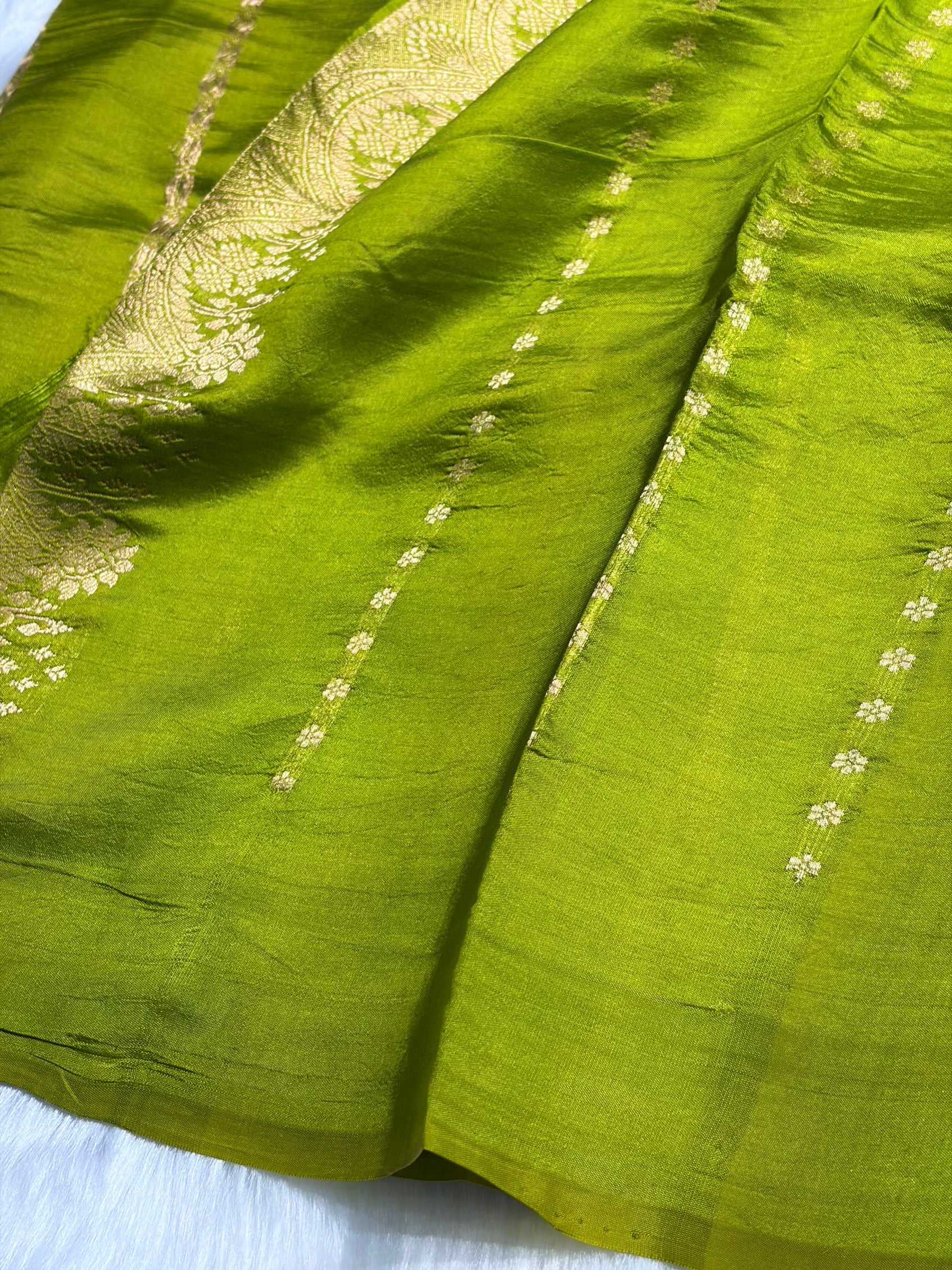 Mehendi Shades Boota Handwoven Pure Raw Mango Silk RM-16