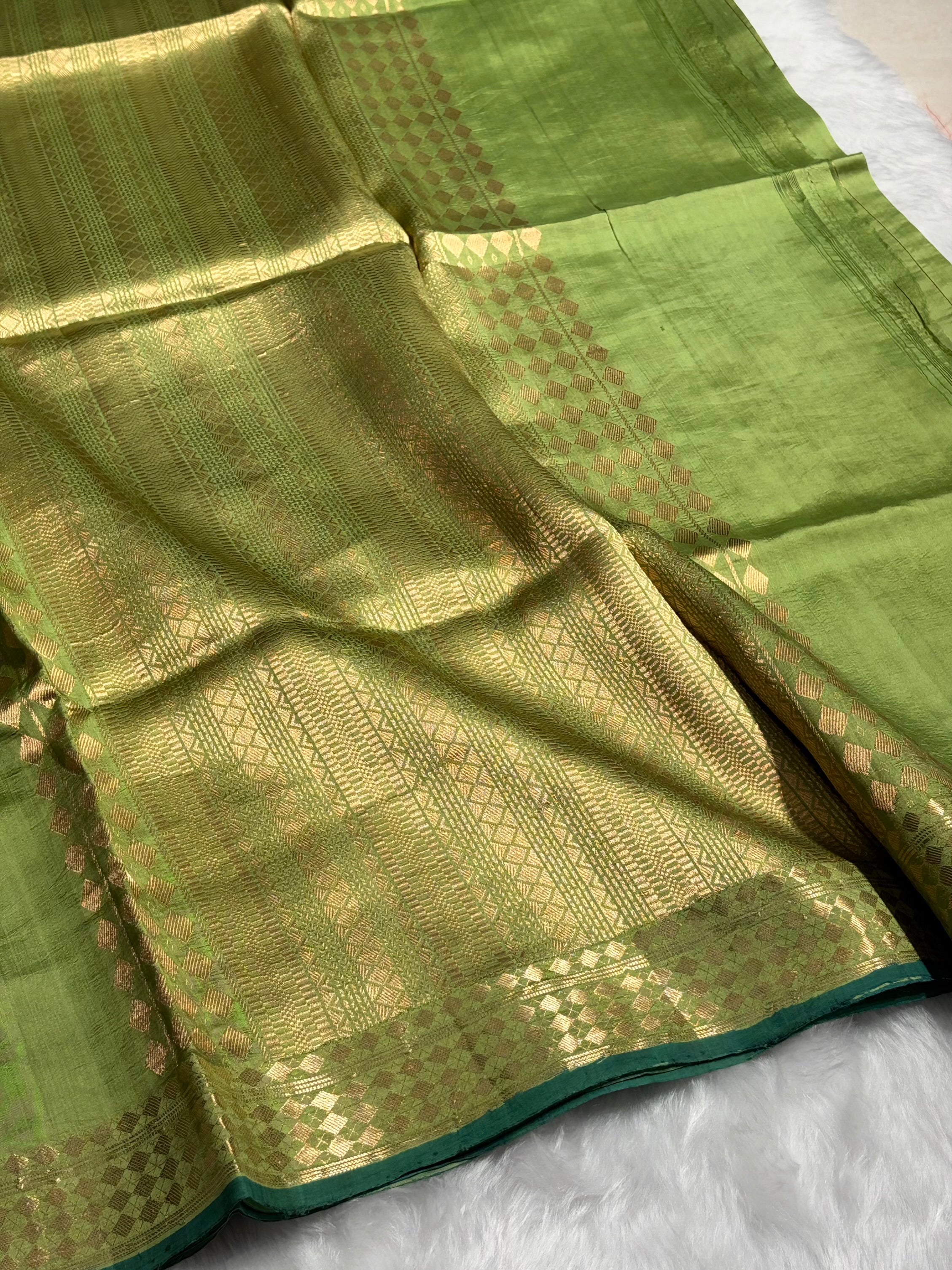 Olive Green Shades Handwoven Pure Raw Mango Silk RM-48