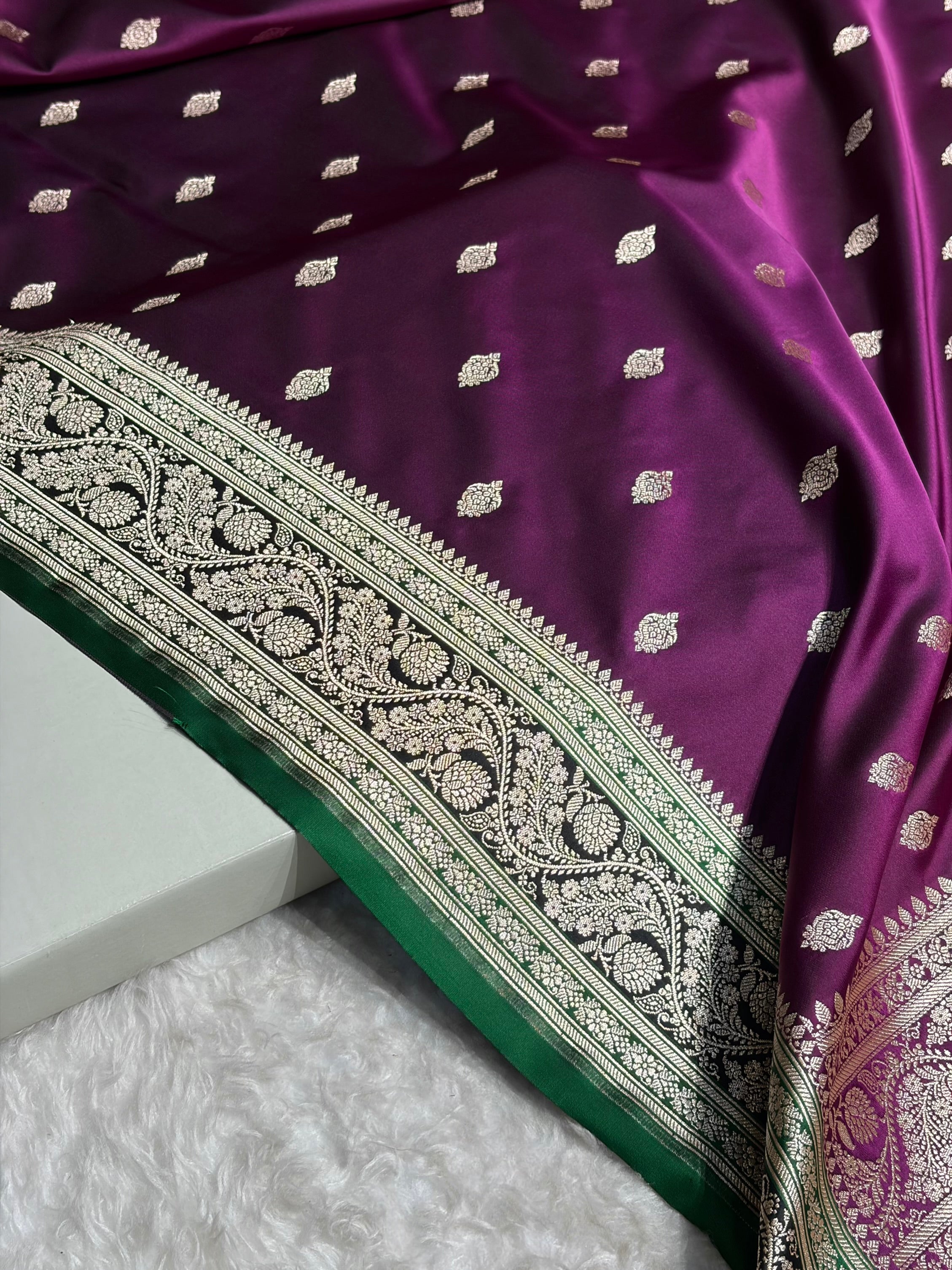 Banarasi Cross Wine With Contrast Black Floral Border Mashru Silk Saree MSM-101