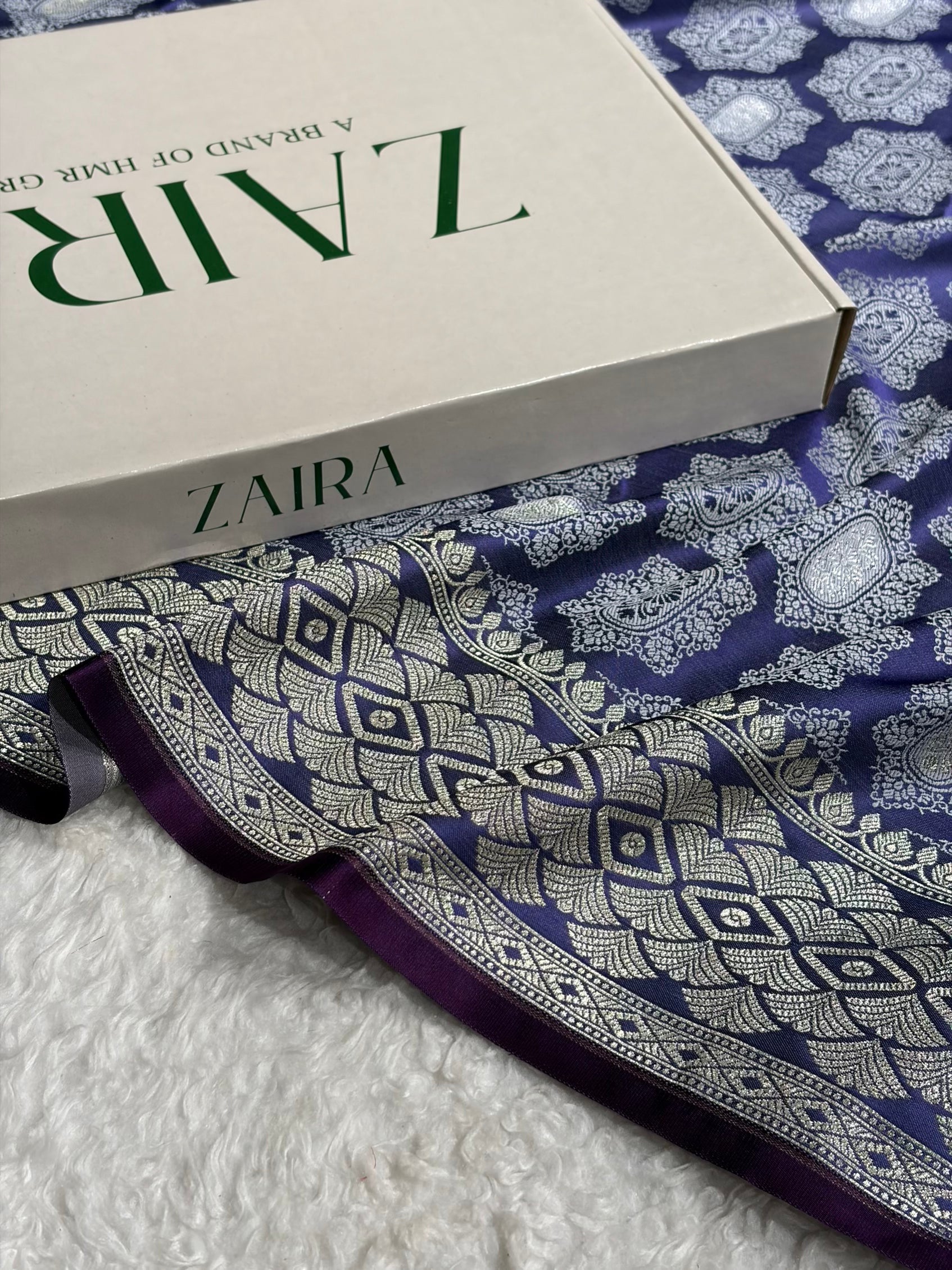 Banarasi Dark Lavender Shades Tanchoi Motif Mashru Silk Saree