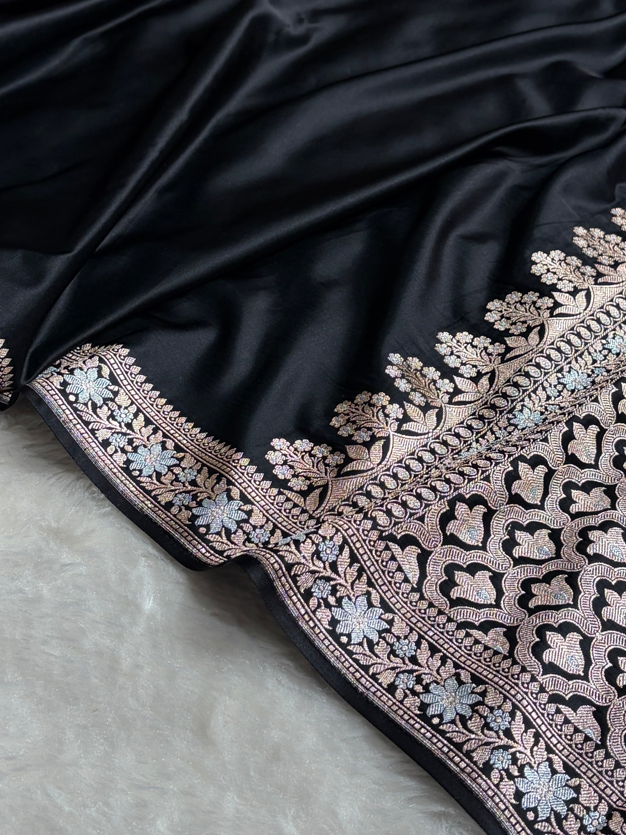 Black Shades Plain Banarasi With Minakari Floral Border Mashru Silk Saree MSM-123