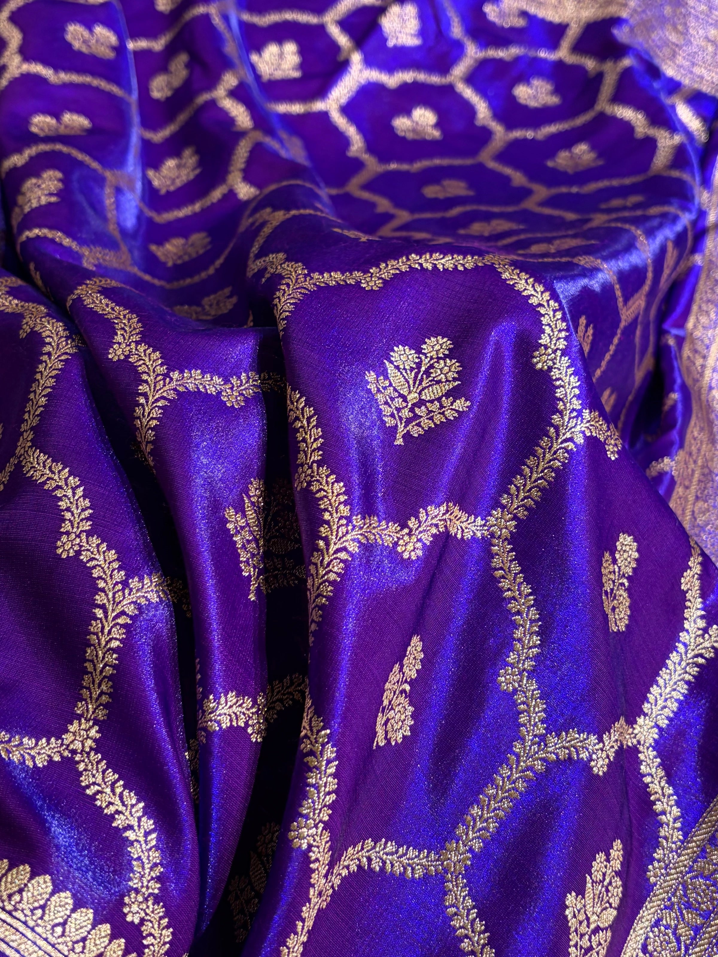 Purple Shades Jaal Pattern Banarasi Satin Silk Saree SS57