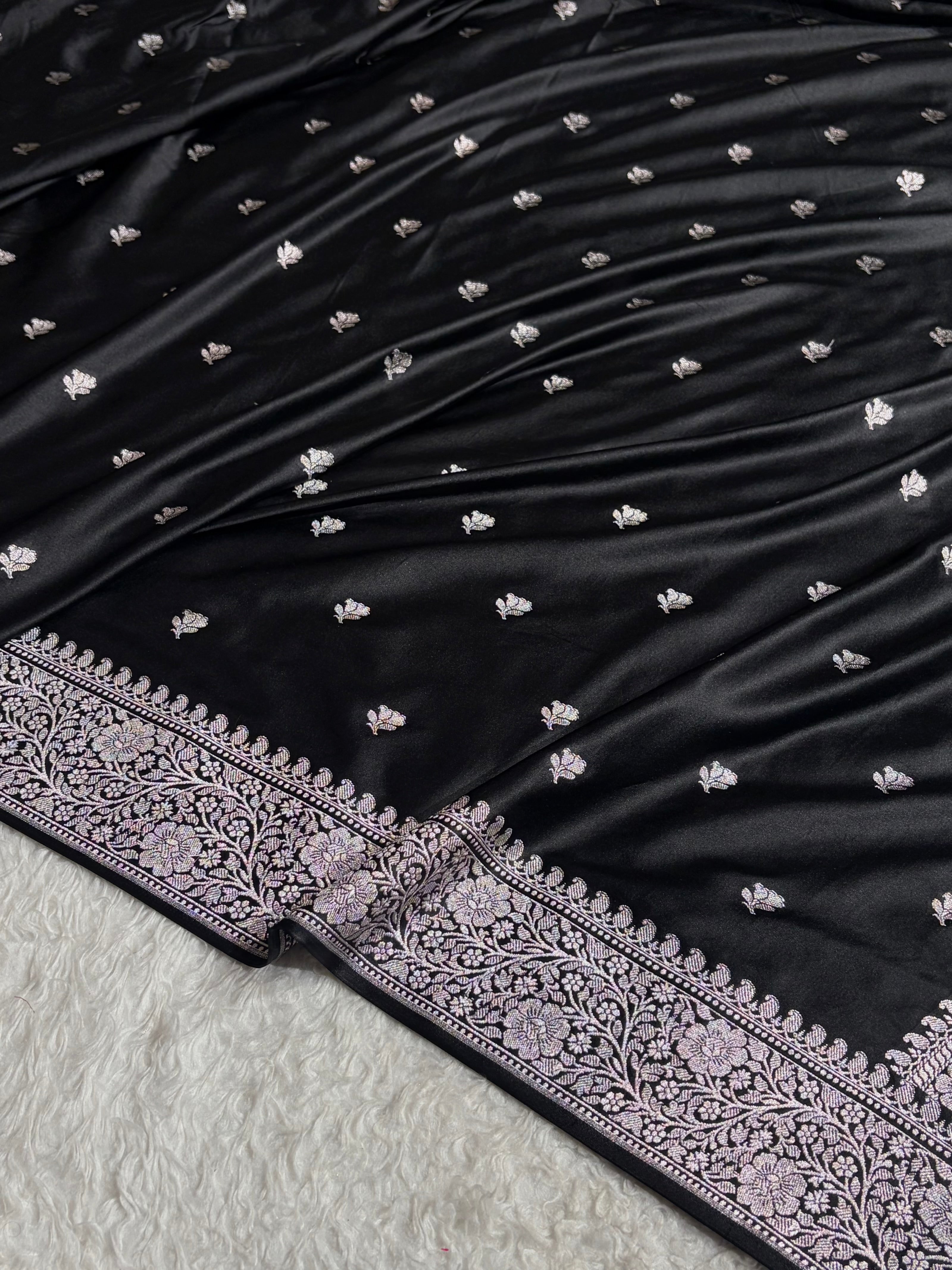 Banarasi Black Shades floral Booti Mashru Silk Saree MCS40