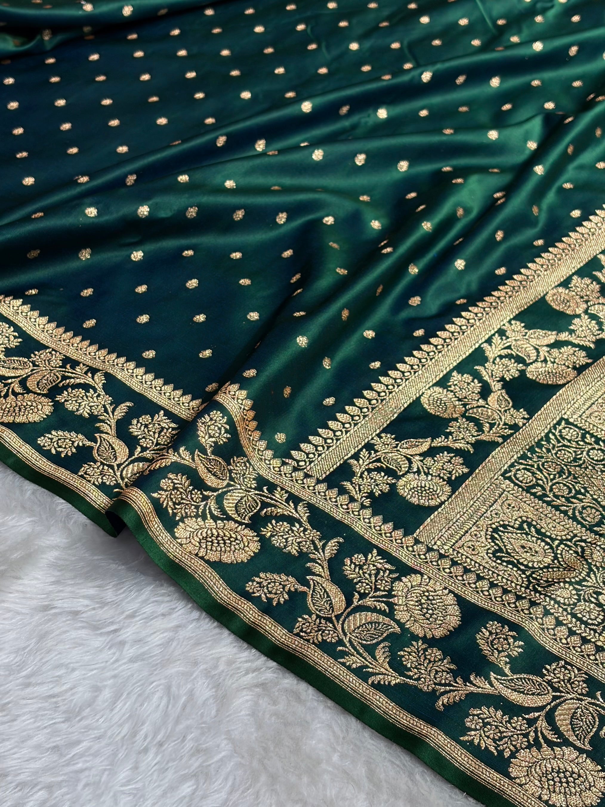 Banarasi Satin Katan Saree With Boota in Cross Green Shades SK107