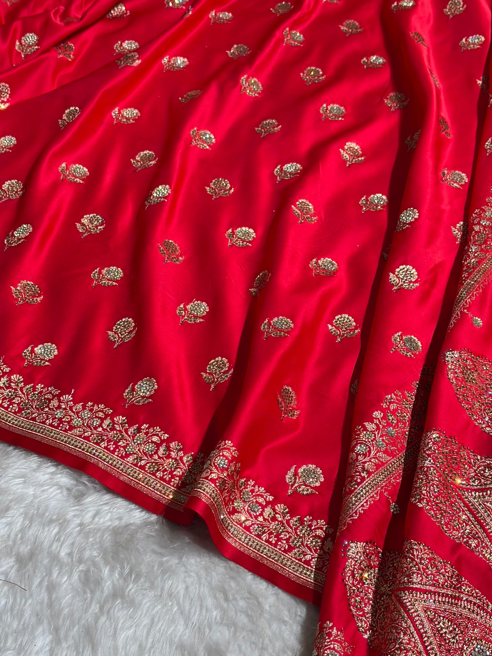 Banarasi Cross Red Floral Booti With Swarovski Work Katan Silk Saree BSK23
