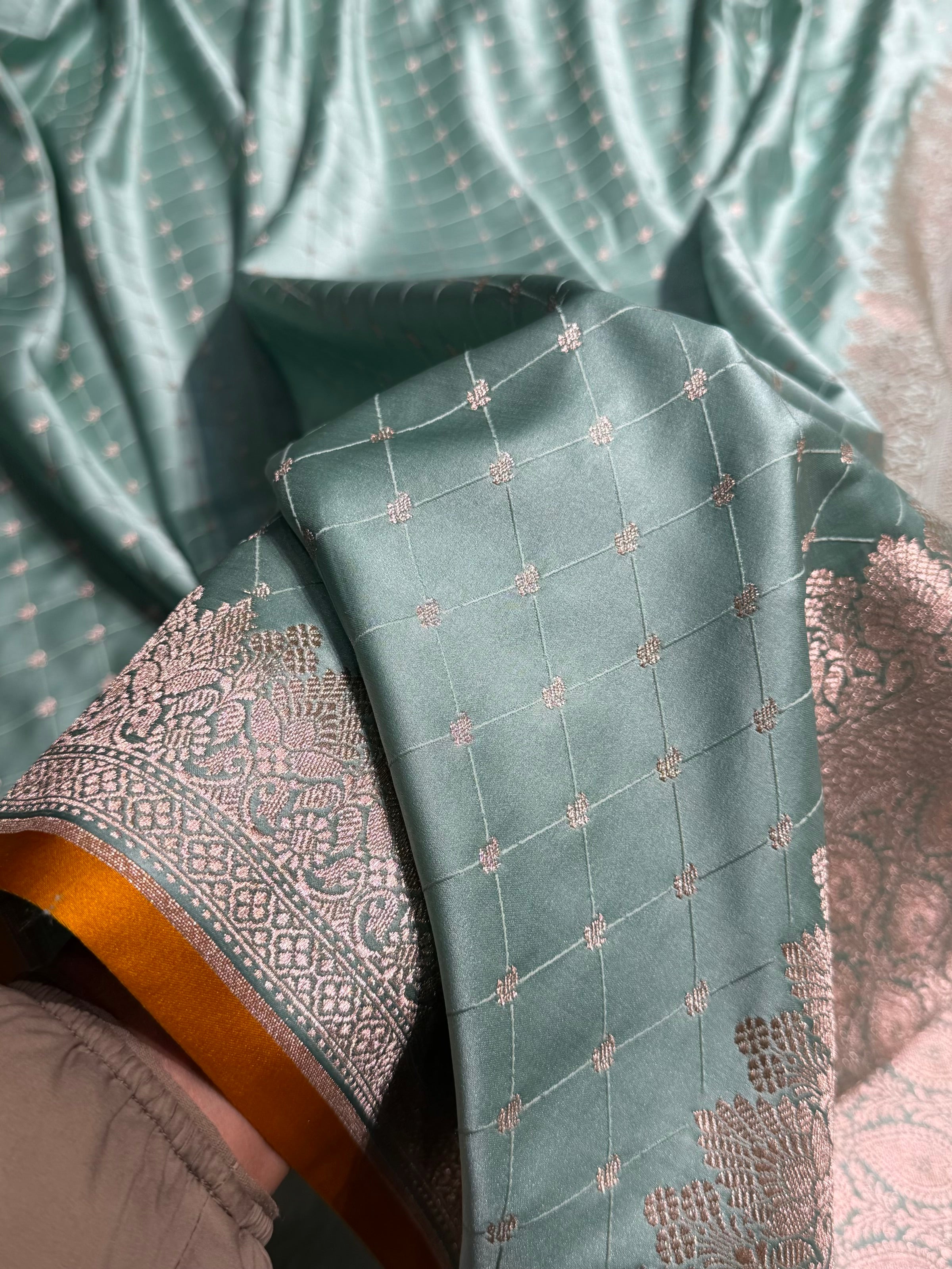 Banarasi Turquoise Shades Tanchoi Motif Mashru Silk Saree MST-09