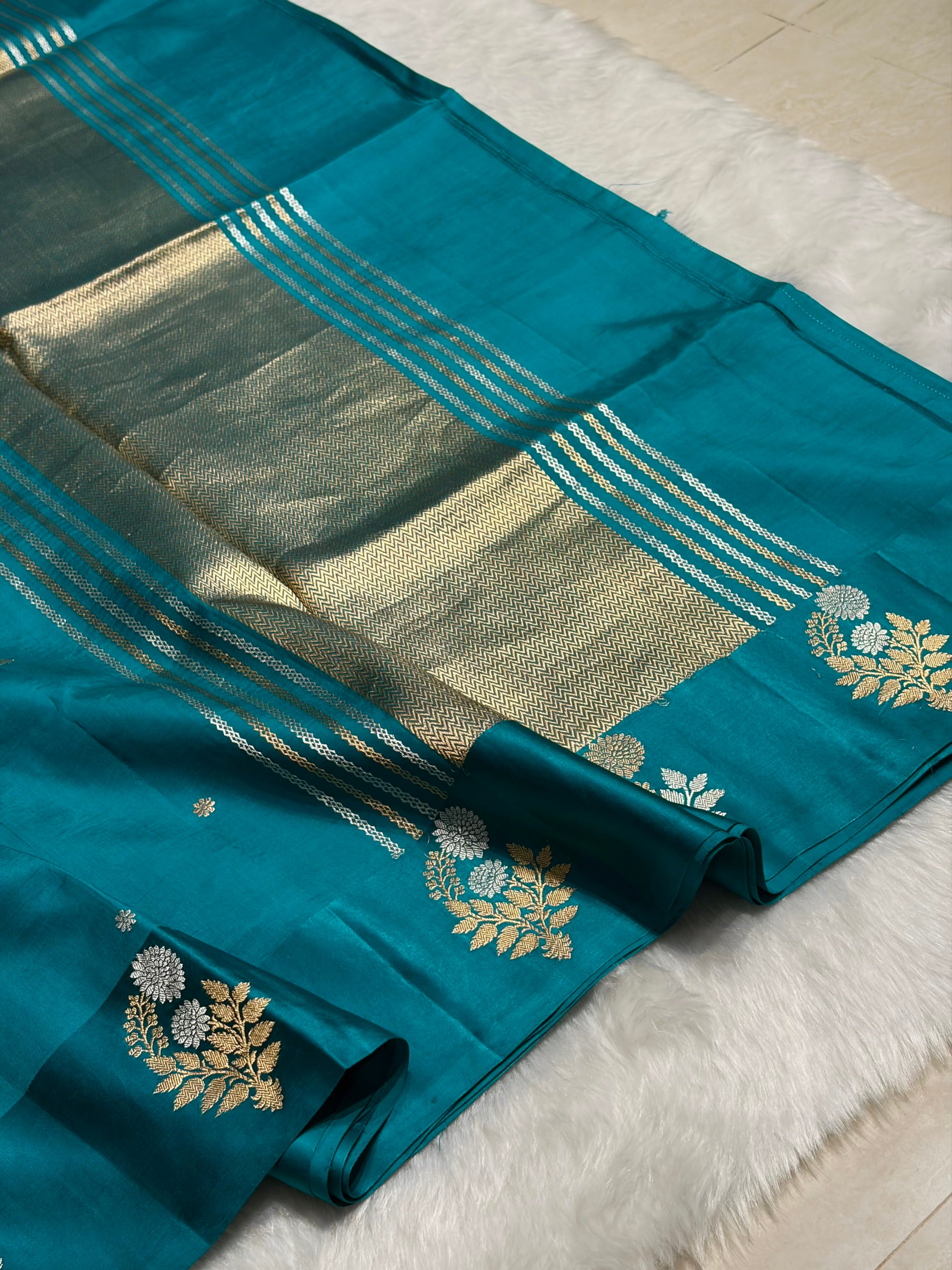 Peacock Blue Shade Handwoven Kaduwa Pure Katan Raw Mango Silk RM-05