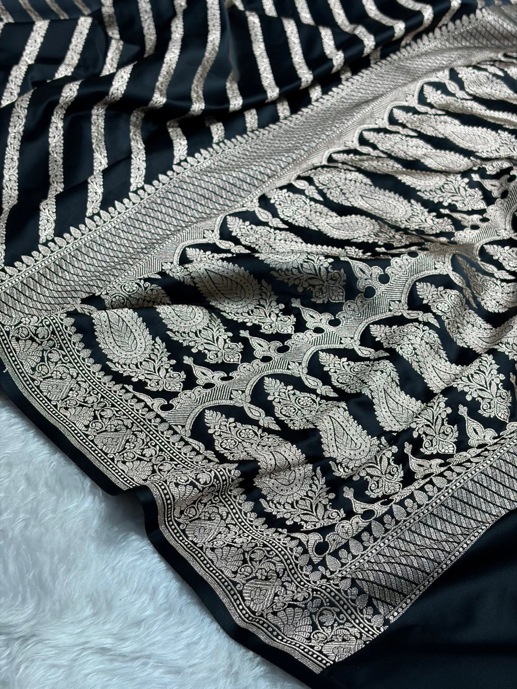 Black With Floral Border Mashru Silk Saree MSM-98