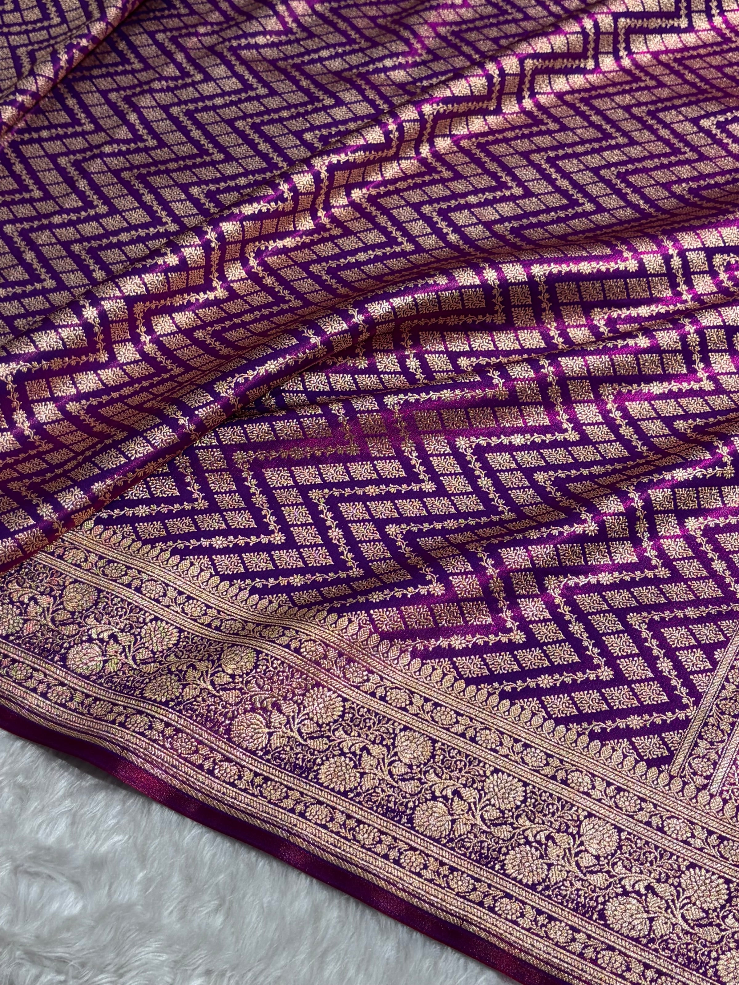 Cross Purple Shades Jaal Pattern Banarasi Satin Silk Saree SS56