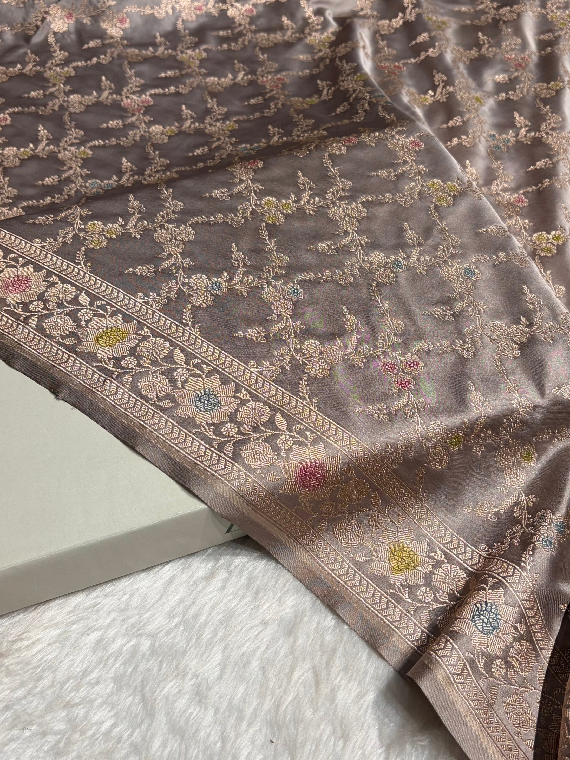 Gray Shade Minakari with Jaal Pattern Mashru Silk Saree MS56