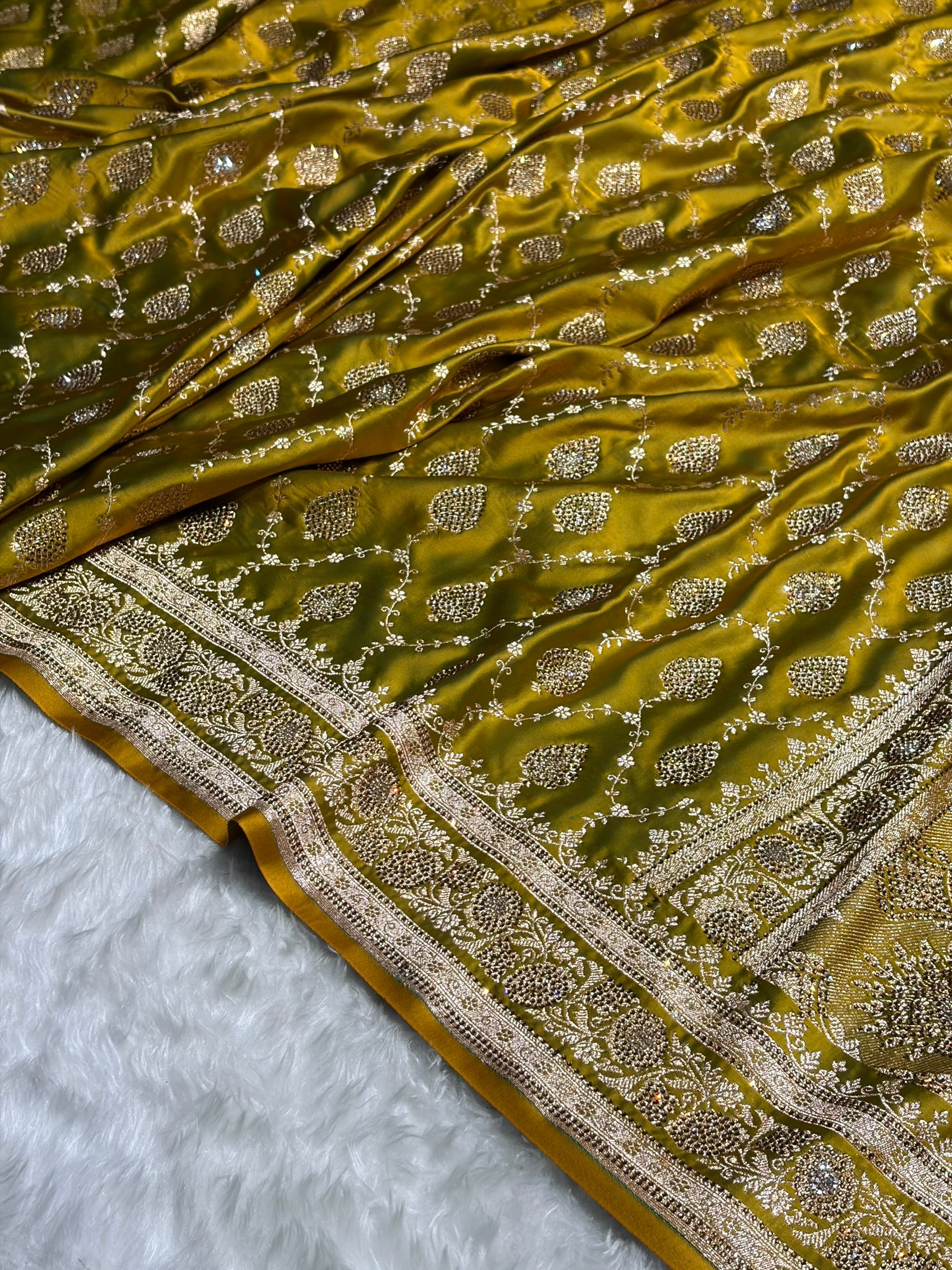 Mehandi Green Floral Jaal Pattern with Sewarovsi Work Satin Katan Silk saree BSK42