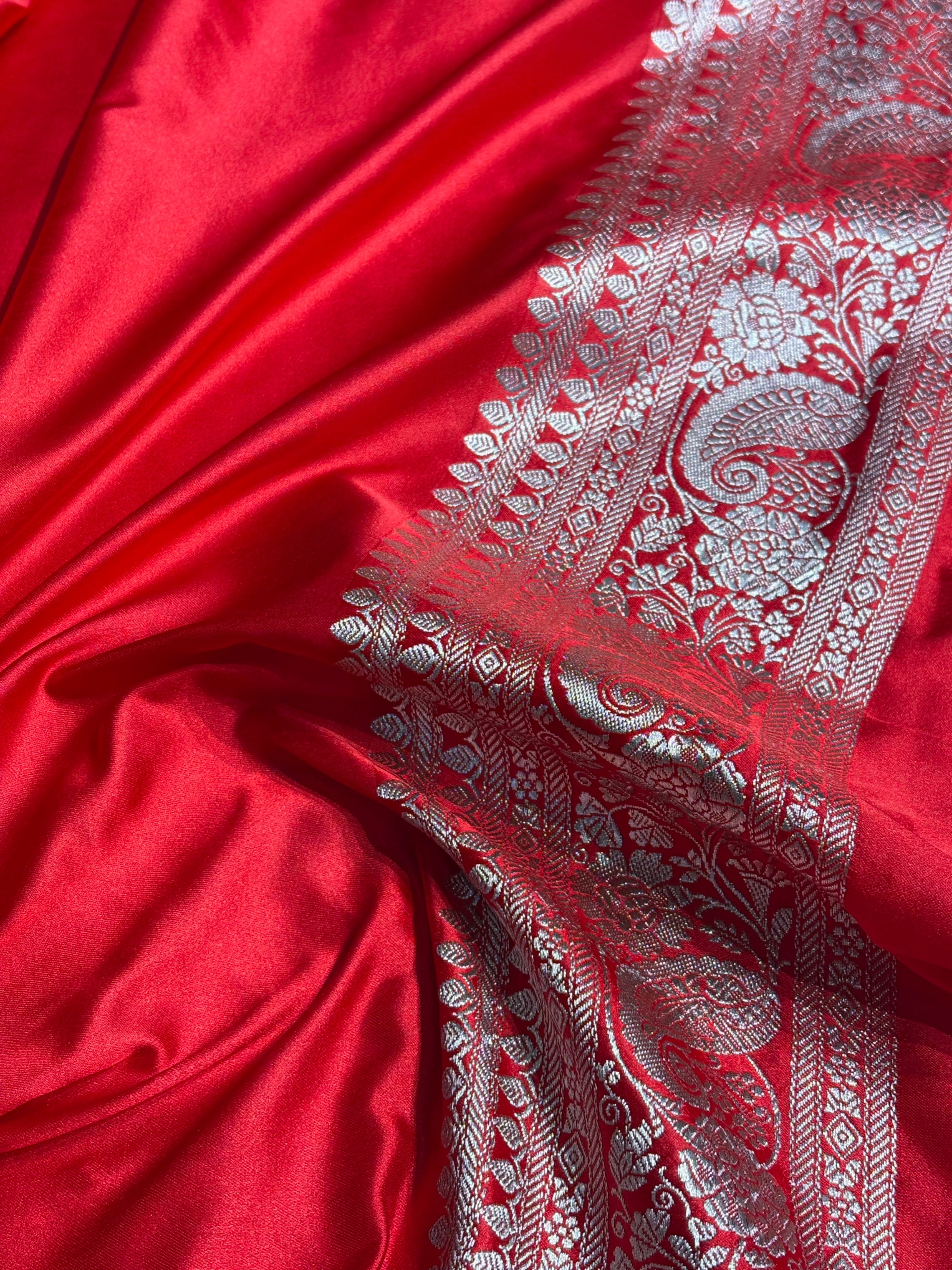 Red Shades Booti Mashru Silk Saree MS64