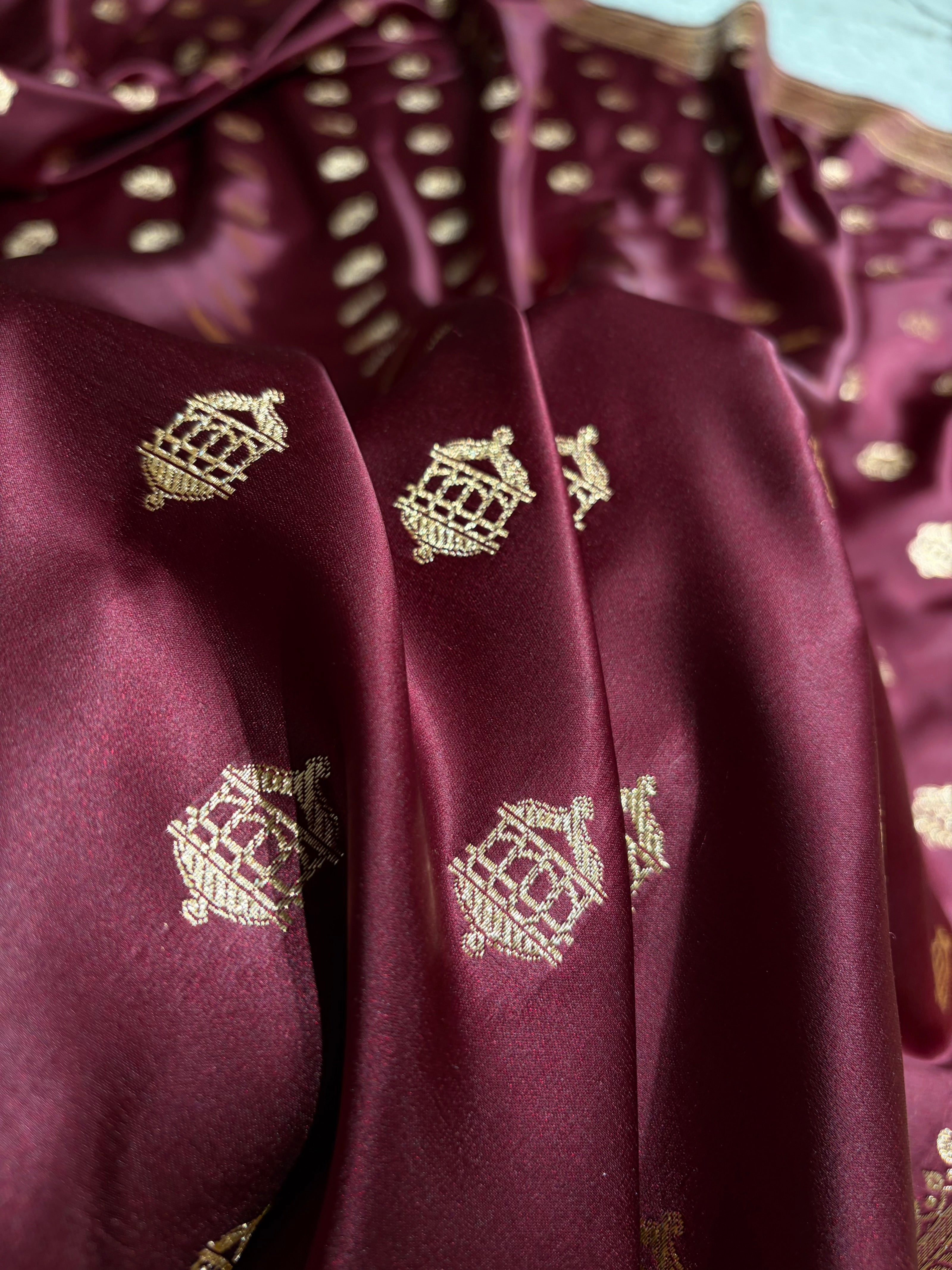 Banarasi Satin Katan Saree Booti Pattern in Chocolate Shades SK137