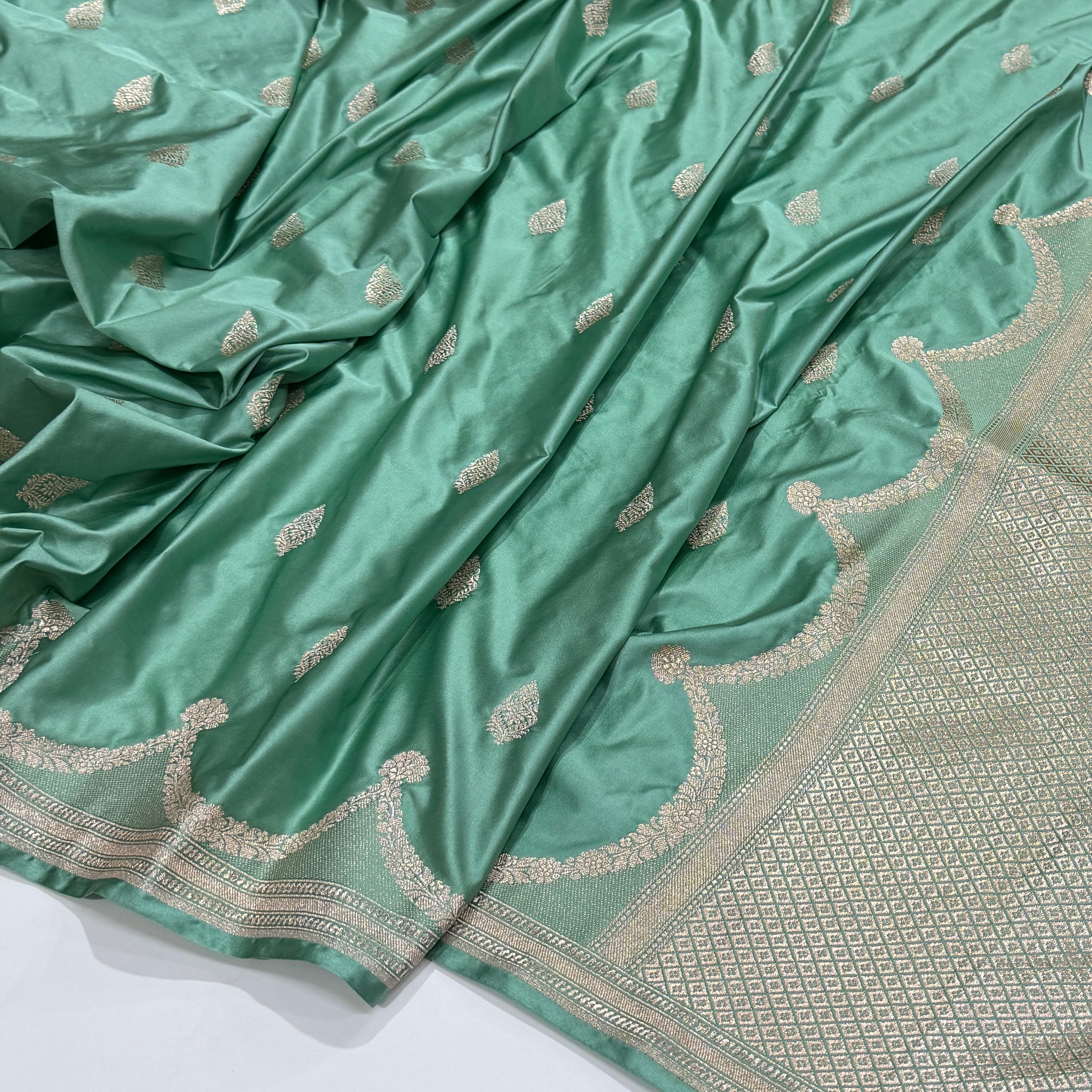 Turquoise Scallop Mashru Silk Saree