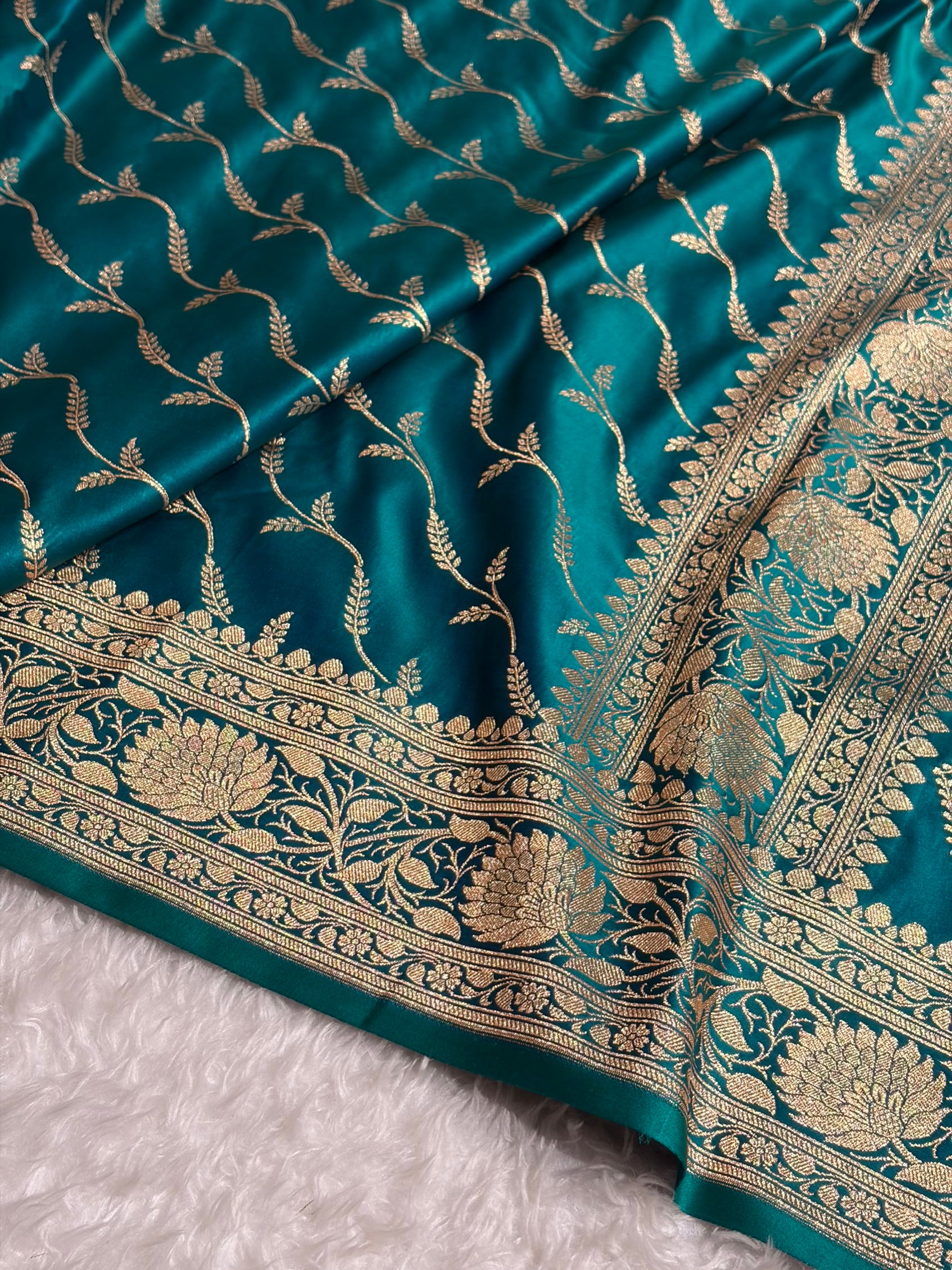 Cross Wine Floral Pattern Satin Katan Silk saree SK37