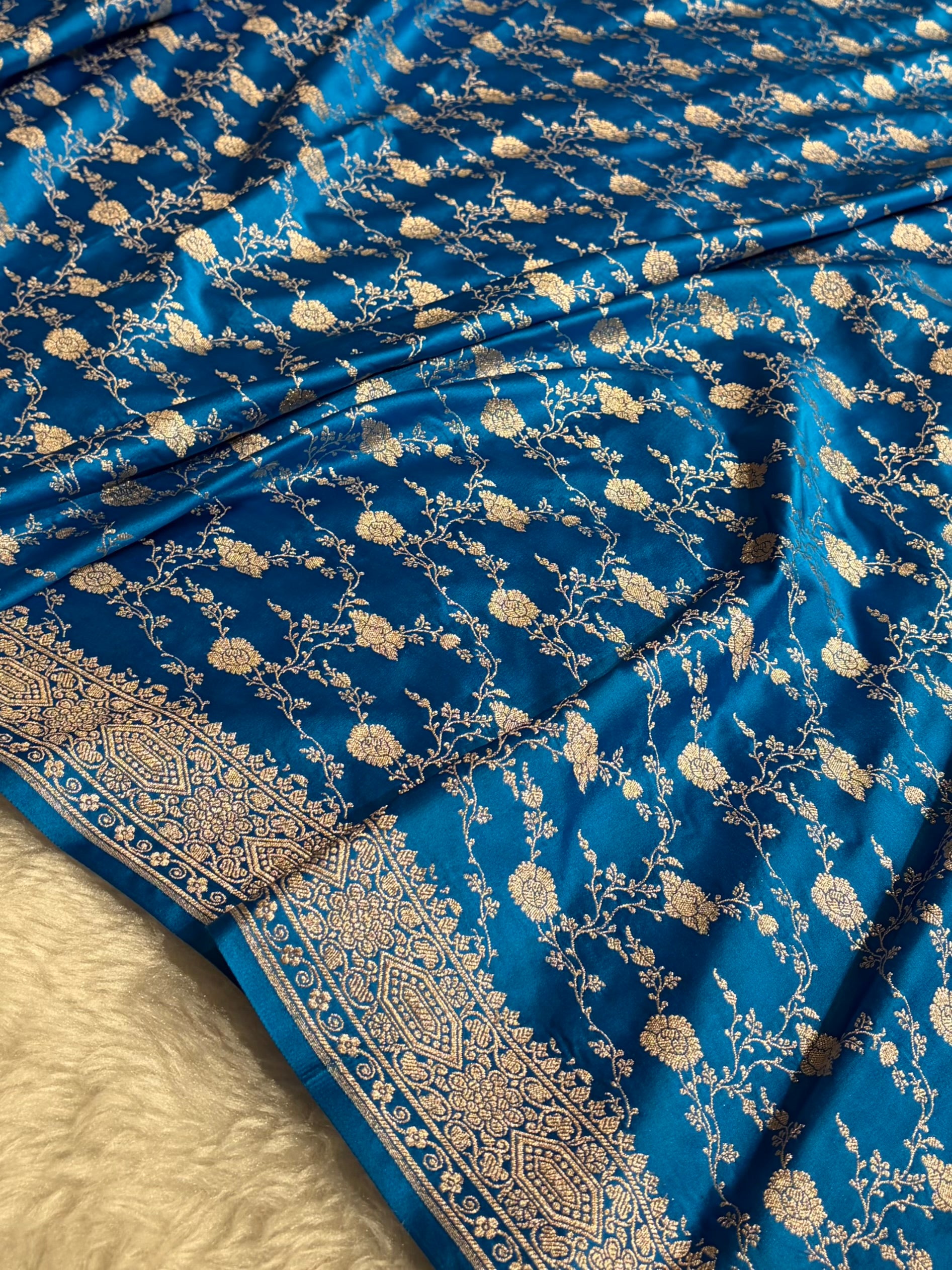 Banarasi Firozi Shades Floral Mashru Silk Saree MS92