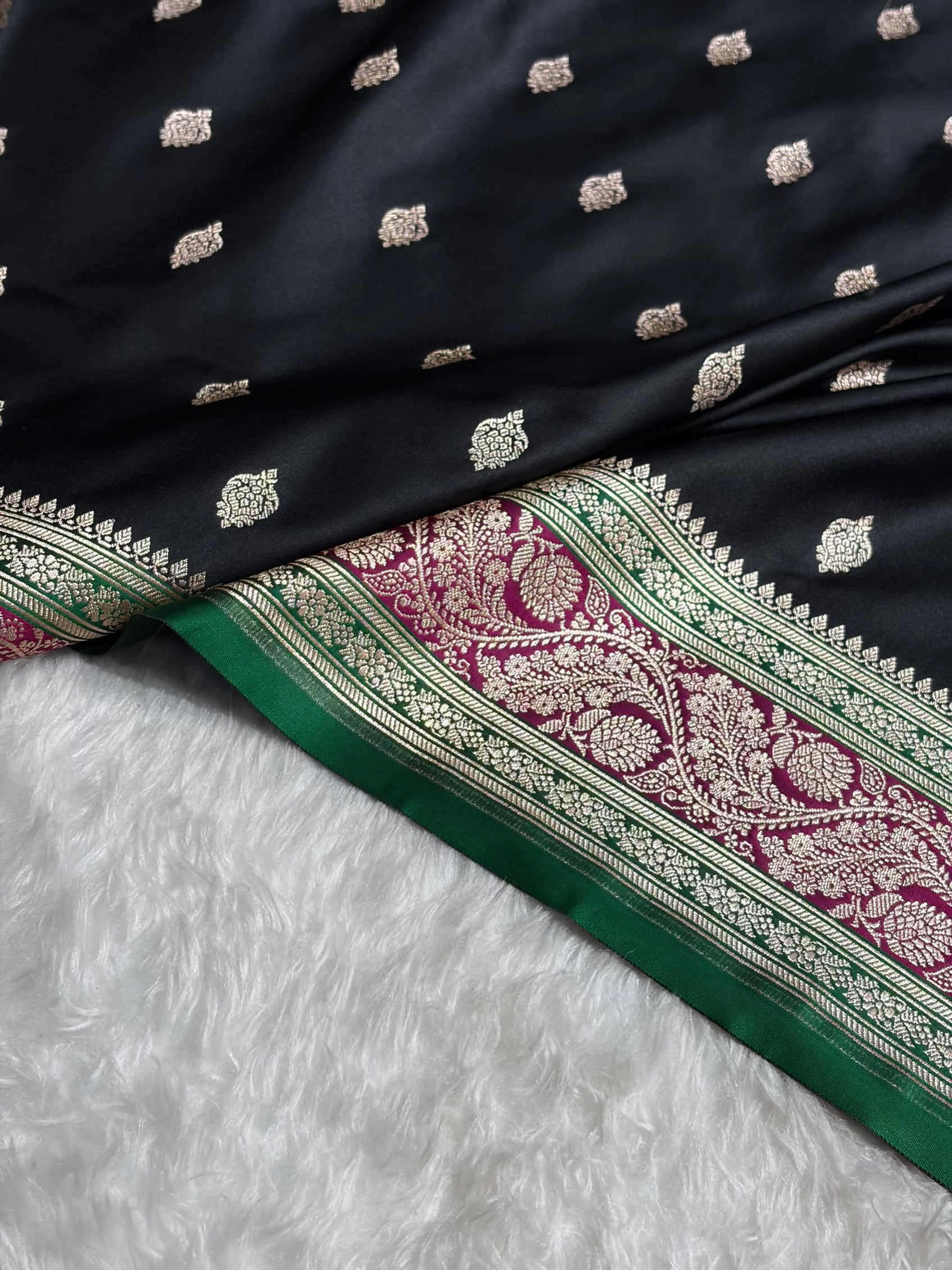 Banarasi Black With Contrast Wine Floral Border Mashru Silk Saree MSM-101