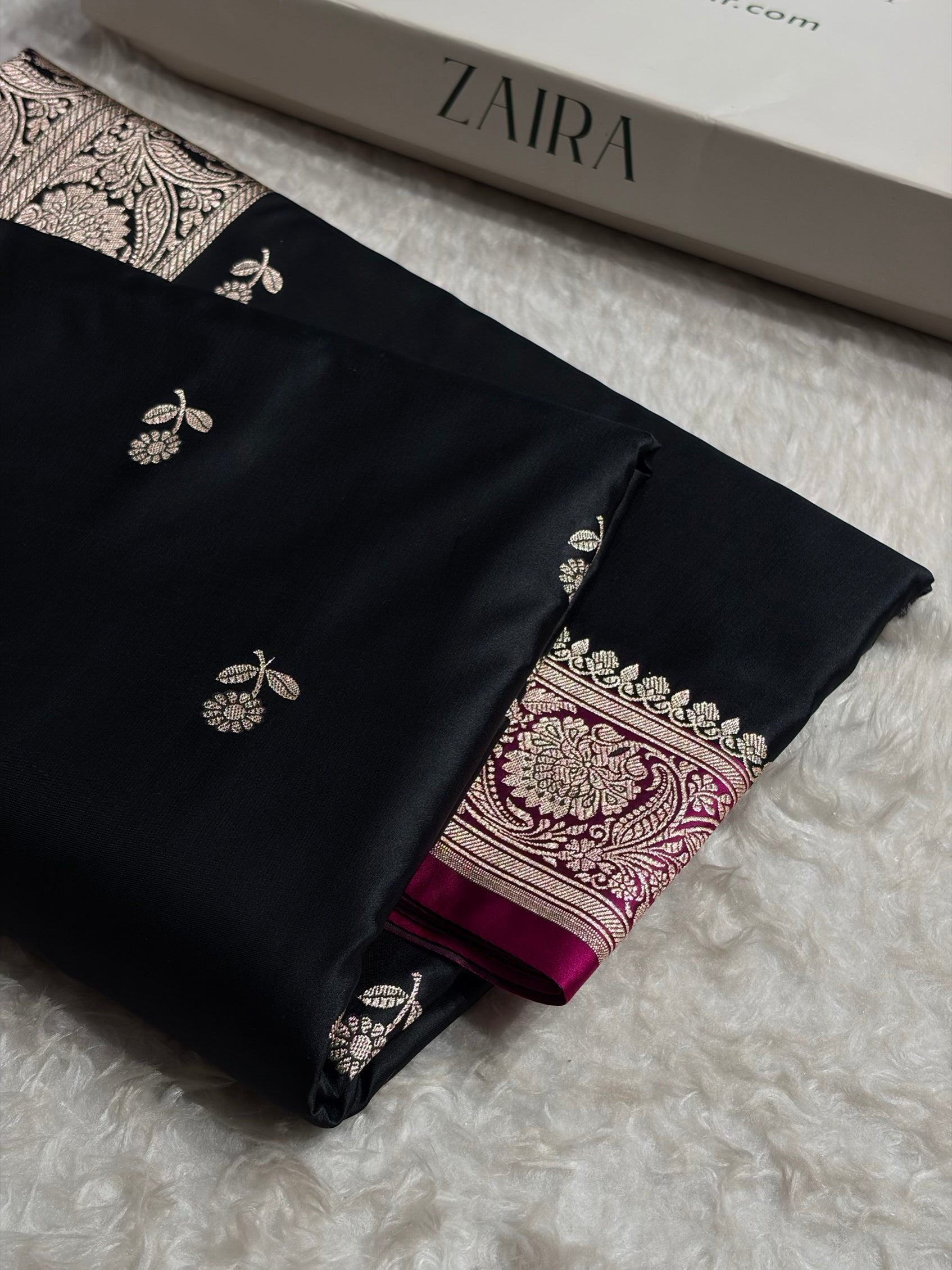 Black/ Rani Shades Banarasi Booti Pattern Mashru Silk Saree MSM-137