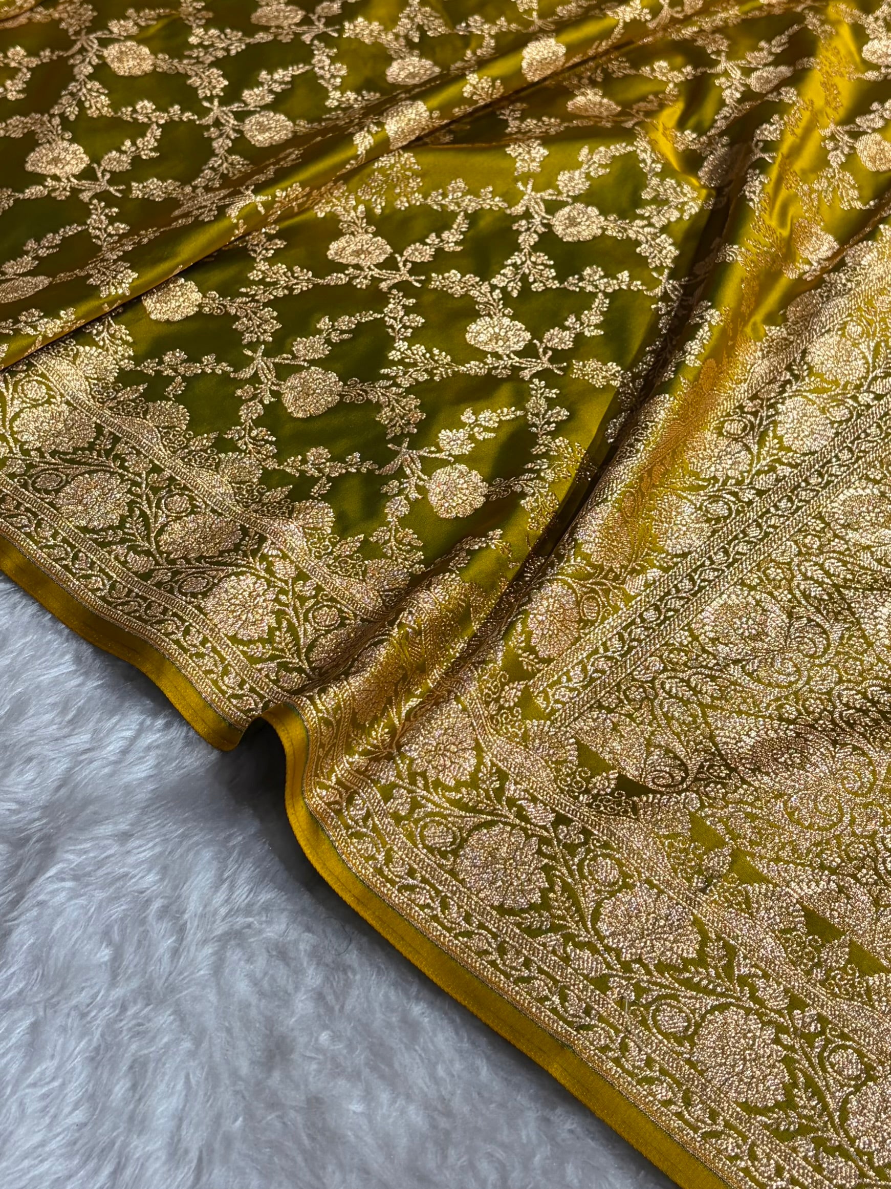 Liril Mehendi Shades Jaal Floral Pattern Satin Katan Silk Saree SK80