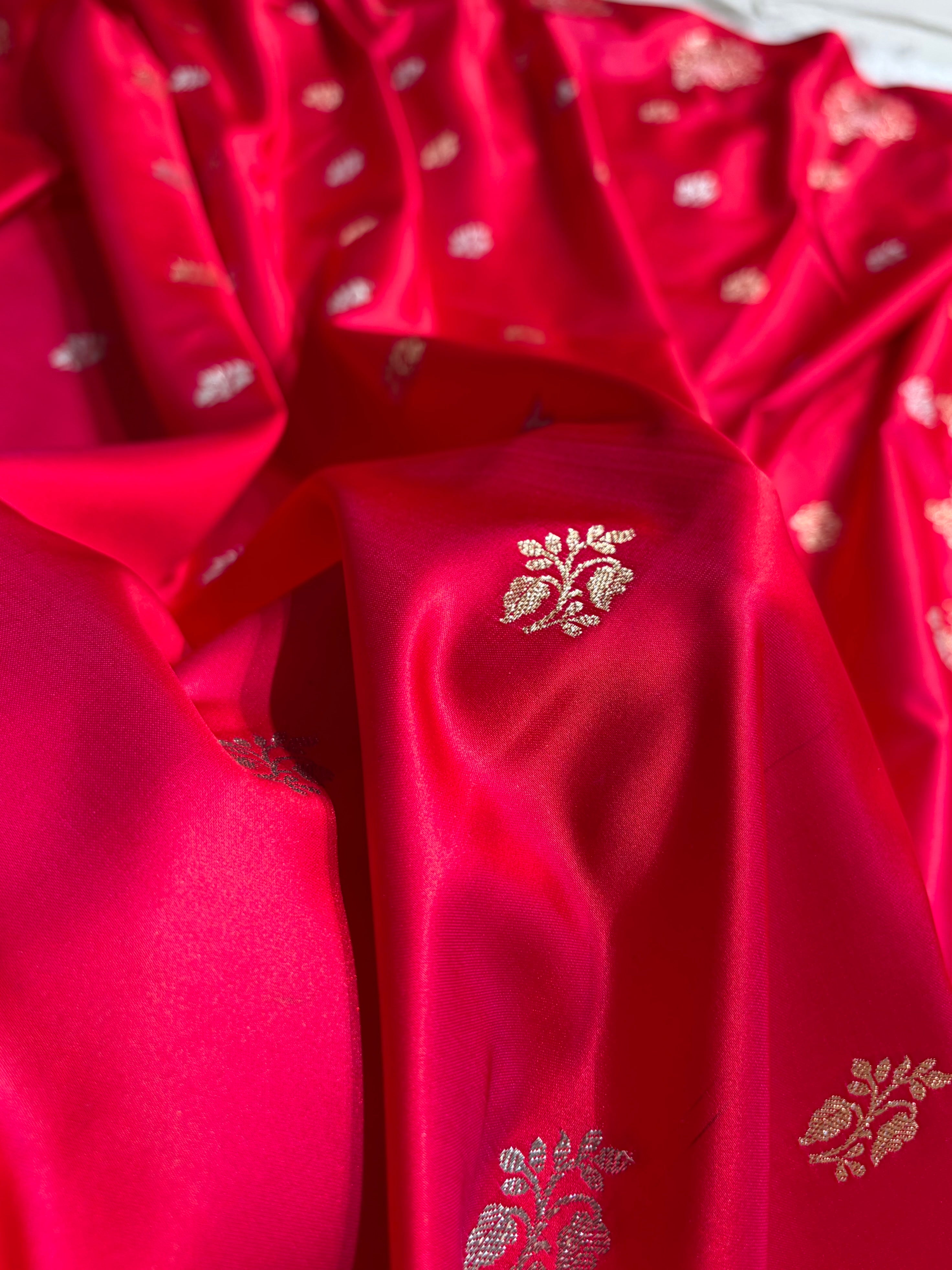Cross Red Shades Banarasi With Floral Border Mashru Silk Saree MSM-126