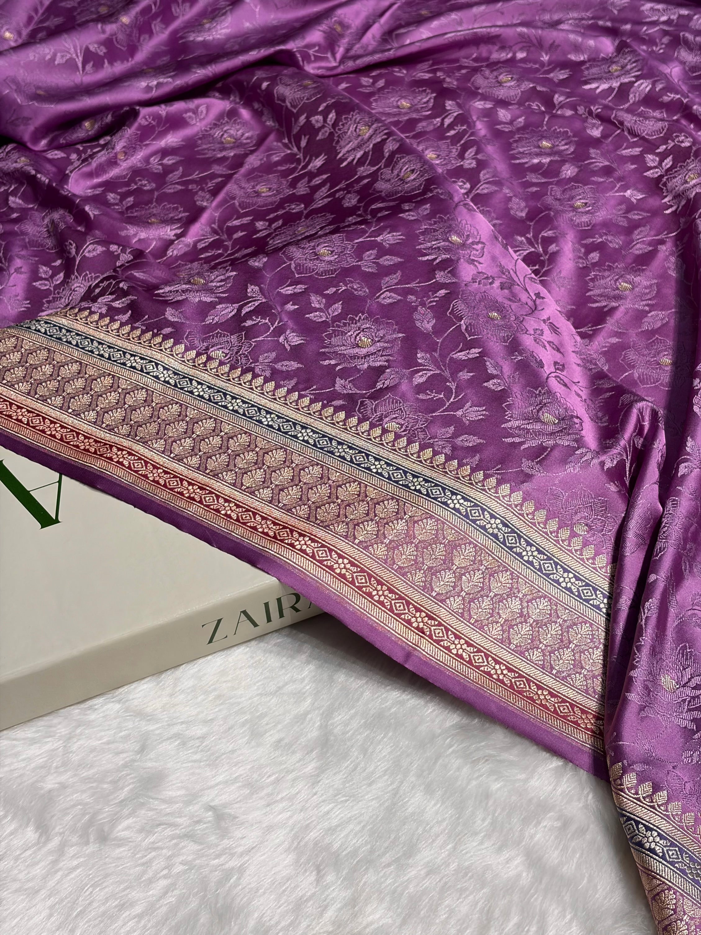 Dark Lavender Shades Minakari Tanchoi Floral Booti Mashru Silk Saree MS59