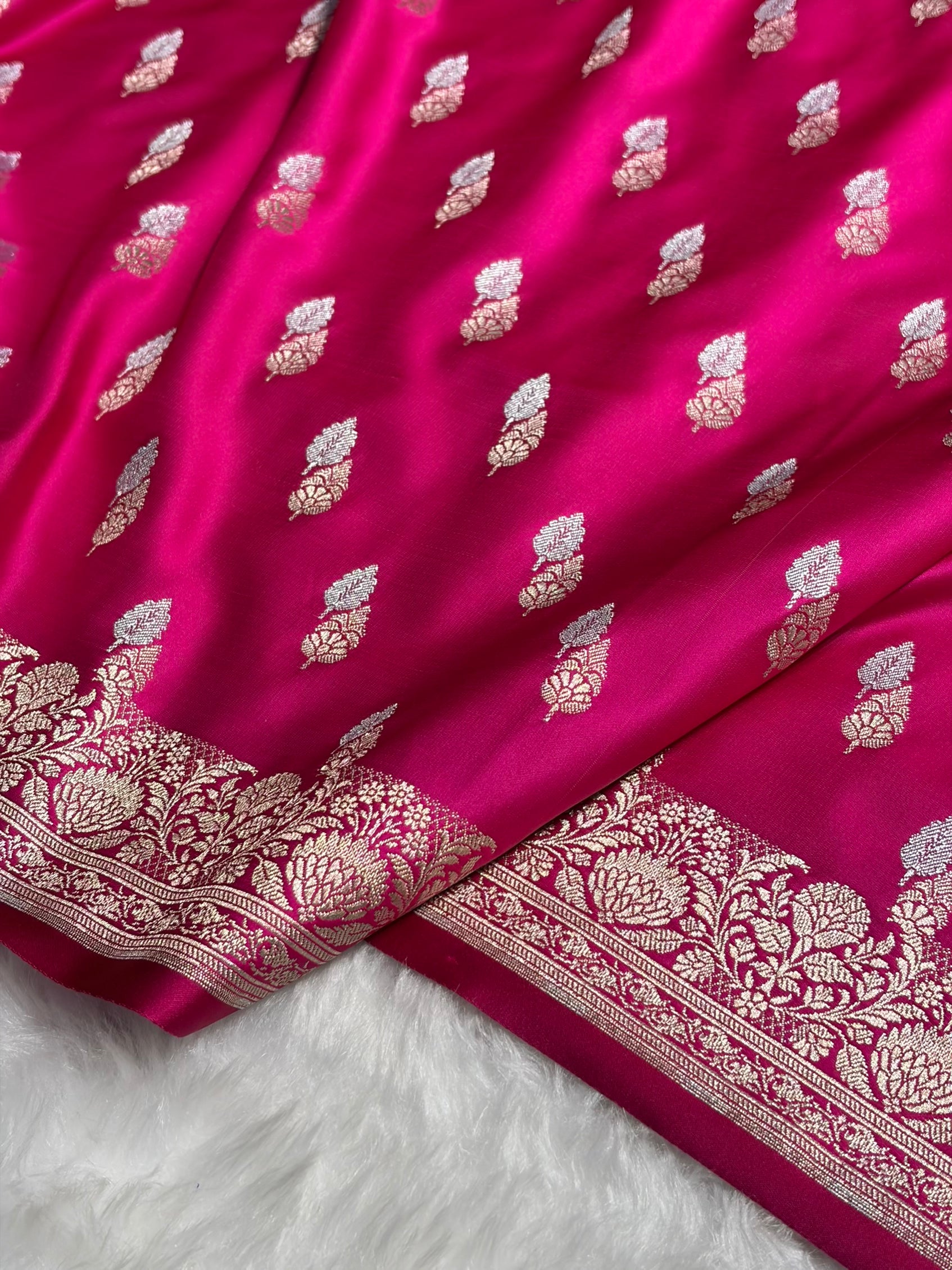 Rani Shades Floral Booti Mashru Silk Saree MSM-69