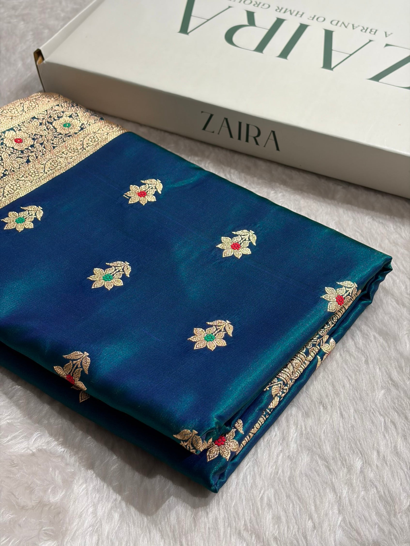 Peacock Shades Minakari Boota Pattern Banarasi Satin Silk Saree SS44