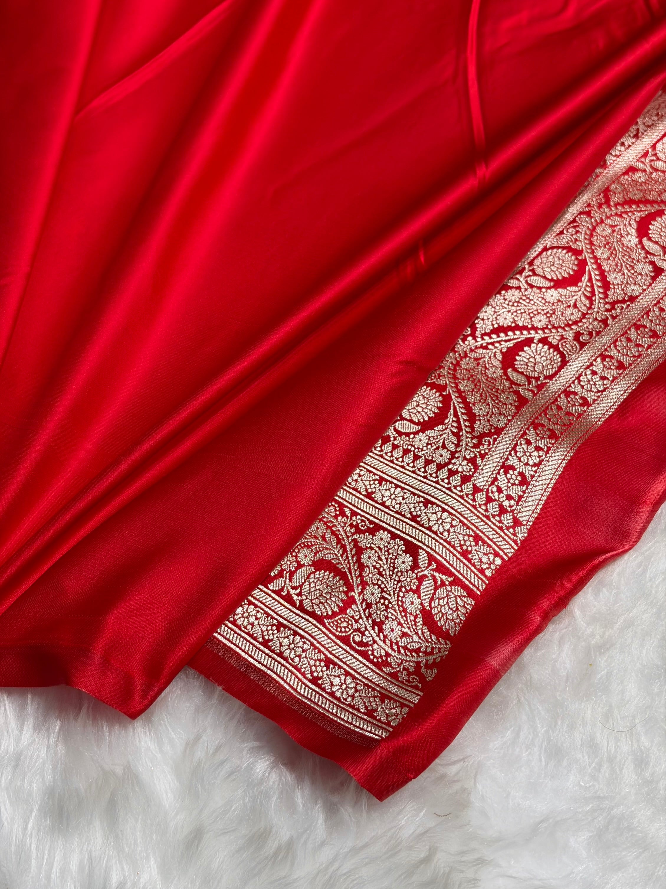 Red Shades Tanchoi Motif Mashru Silk Saree MST-11