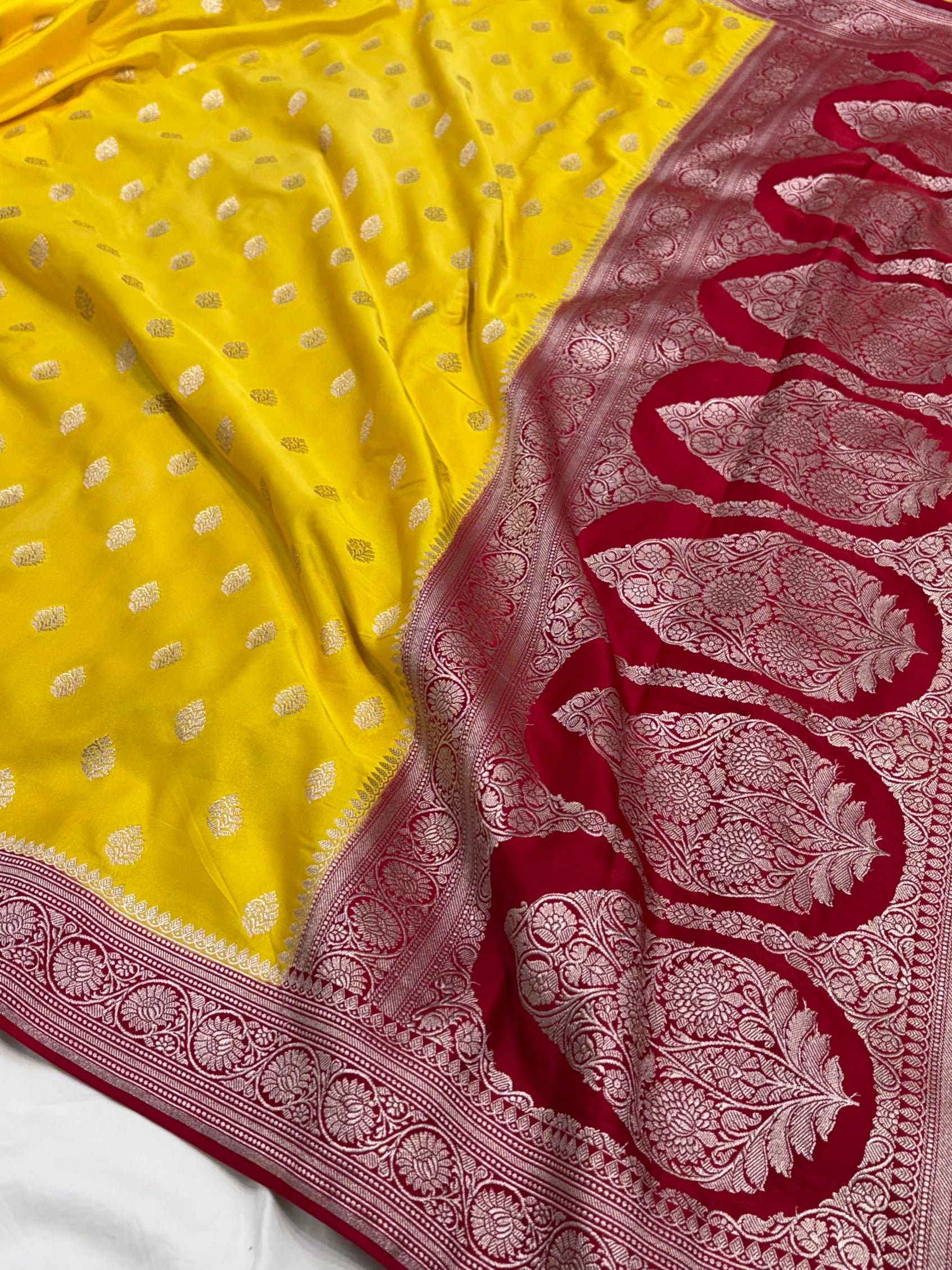 Mustard / Red Contrast Shade With Booti Pattern Mashru Silk Saree