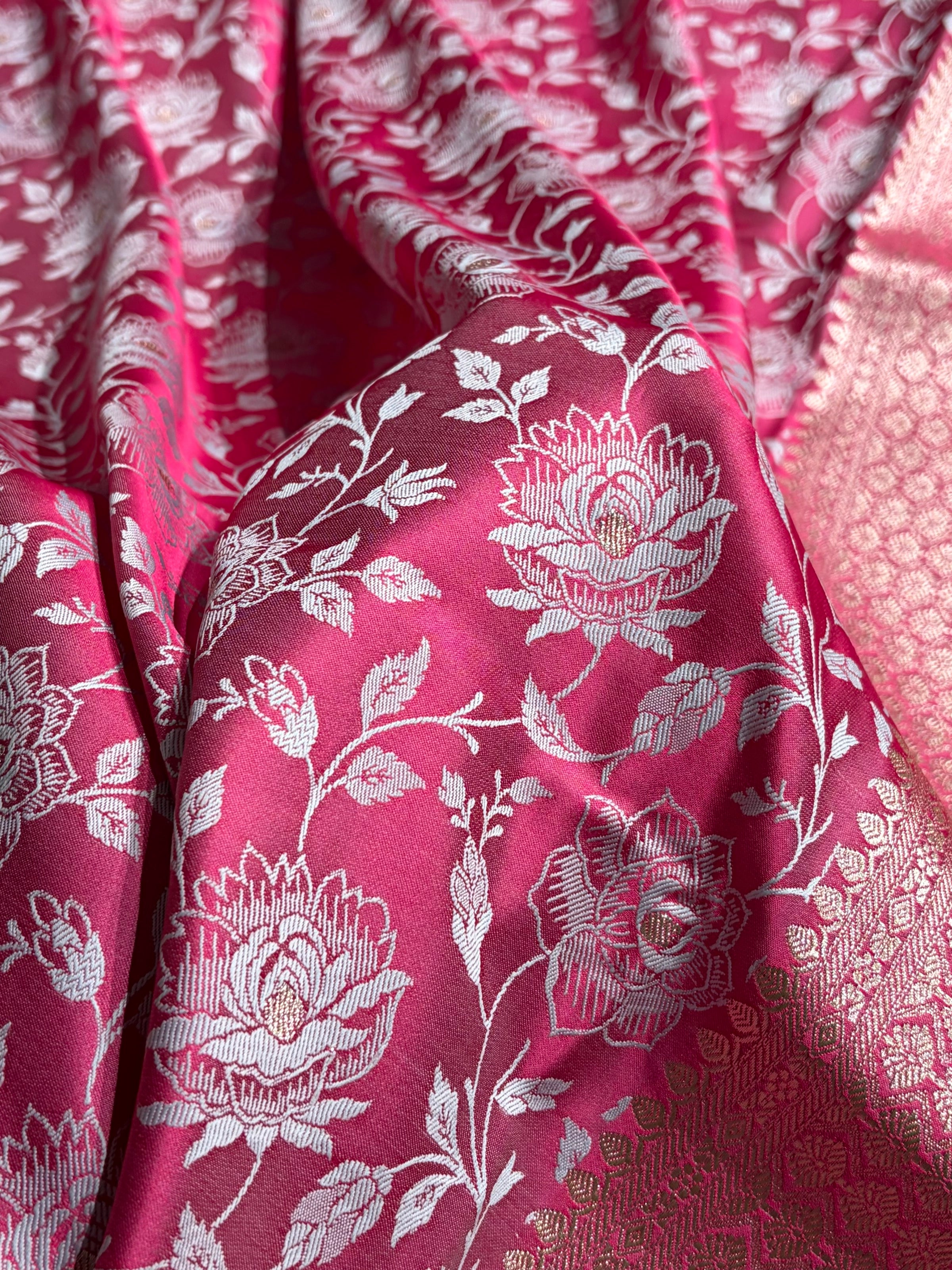 Banarasi Rani Floral Booti Mashru Silk Saree