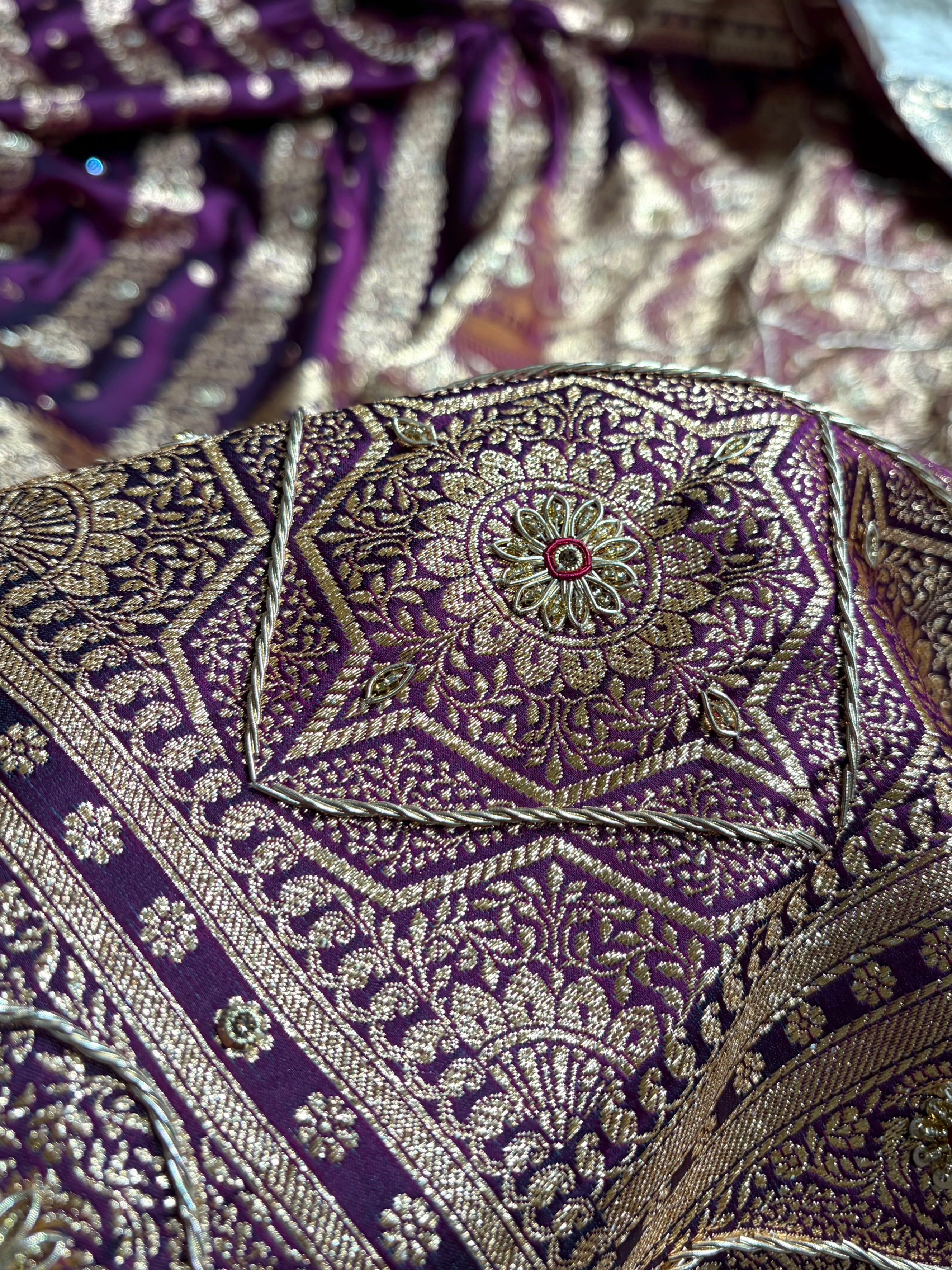 Banarasi Wine Shades Cross Floral Pattern With Zardozi Work Satin Katan Silk Saree BSK79