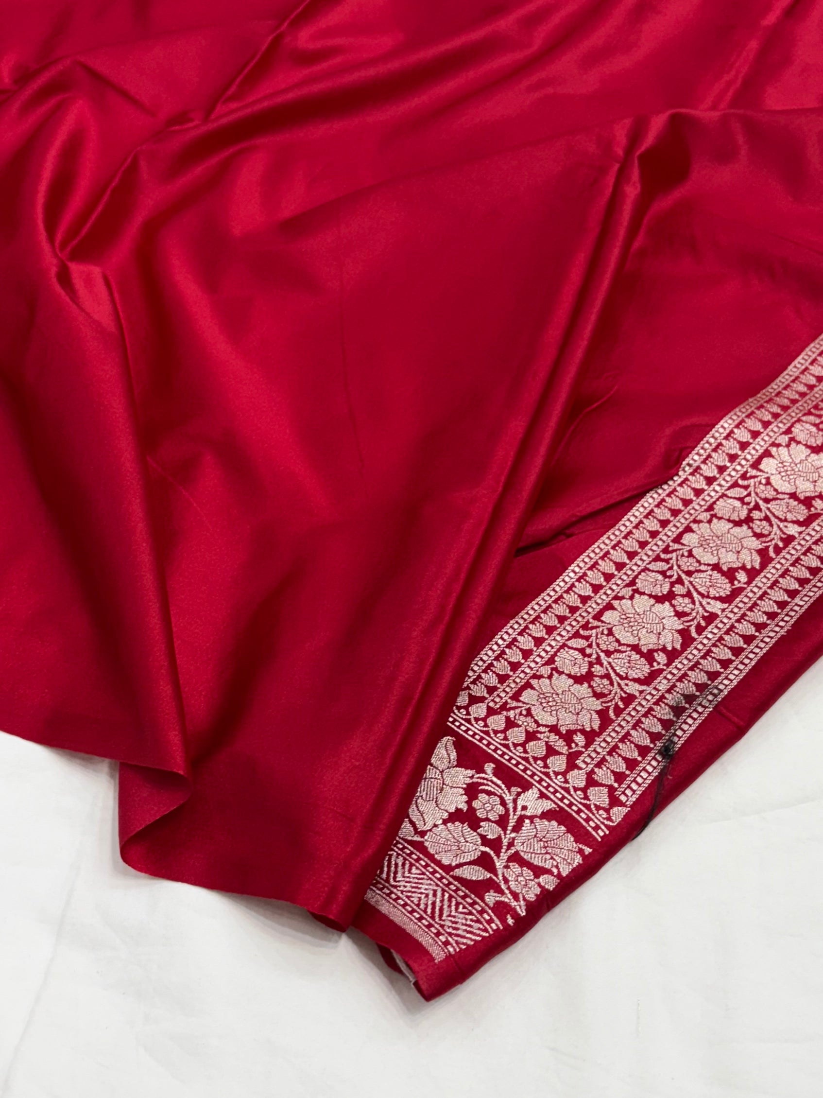 Mustard / Red Contrast Shade With Booti Pattern Mashru Silk Saree
