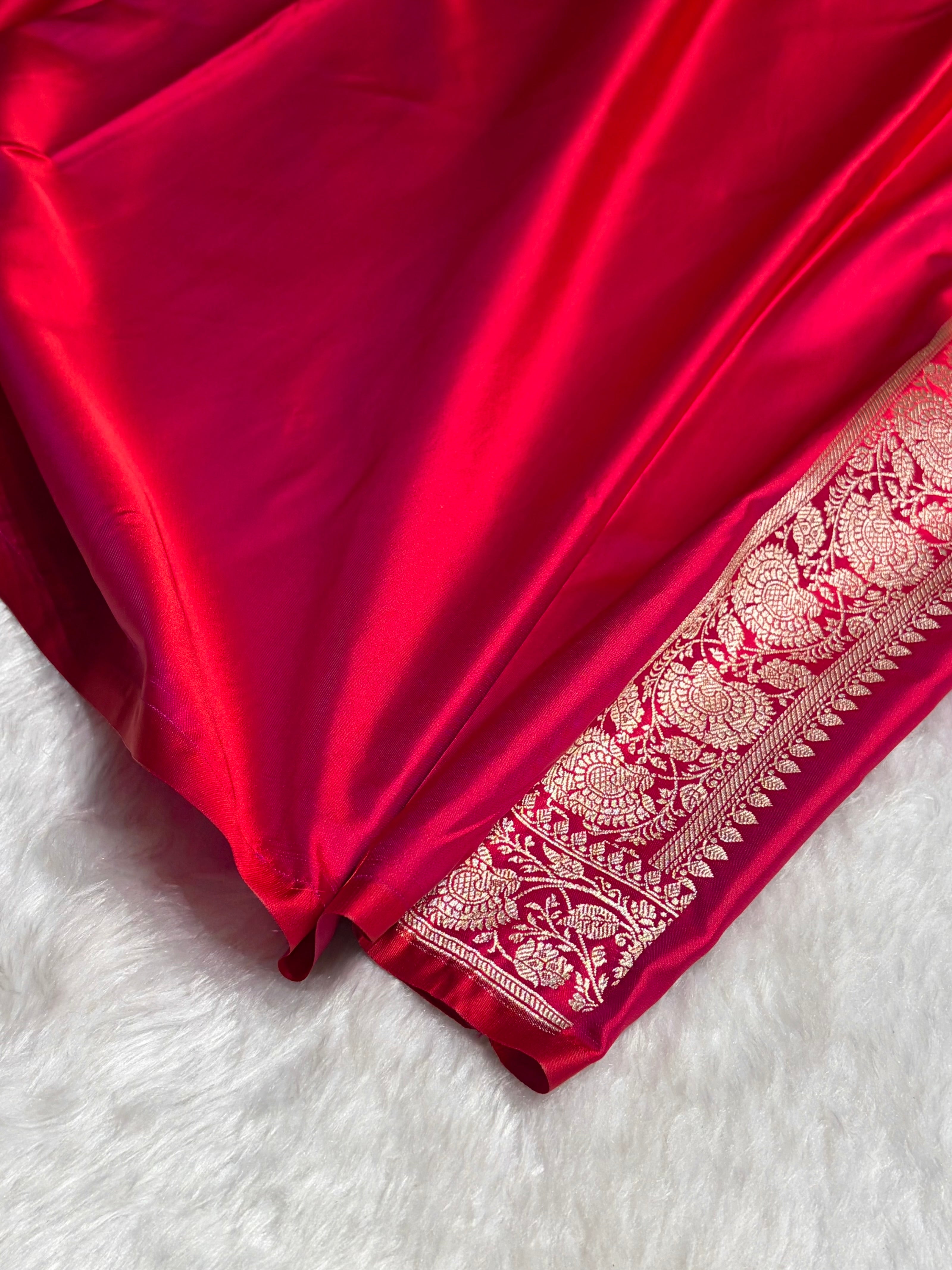Magentic Red Boota With Floral Border Mashru Silk Saree MSM-89