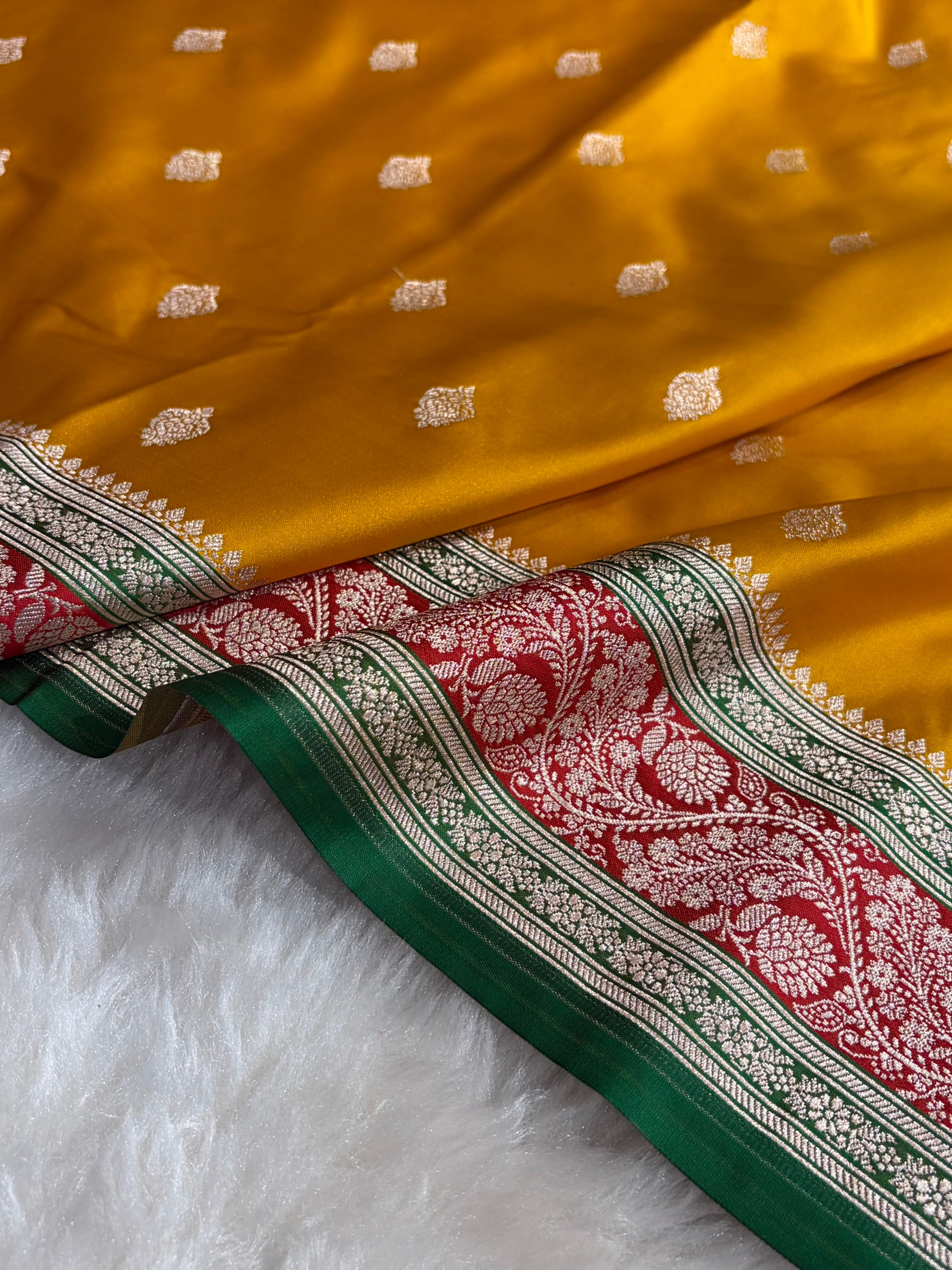 Banarasi Orange With Contrast Red Floral Border Mashru Silk Saree MSM-101