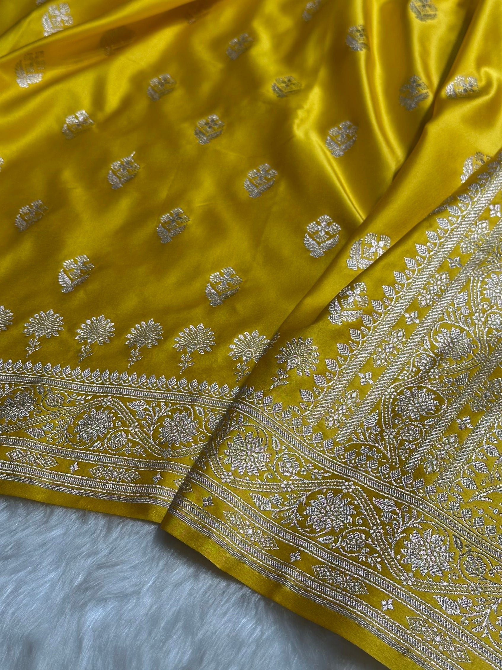Yellow Shades Floral Border Boota Mashru Silk Saree MS66