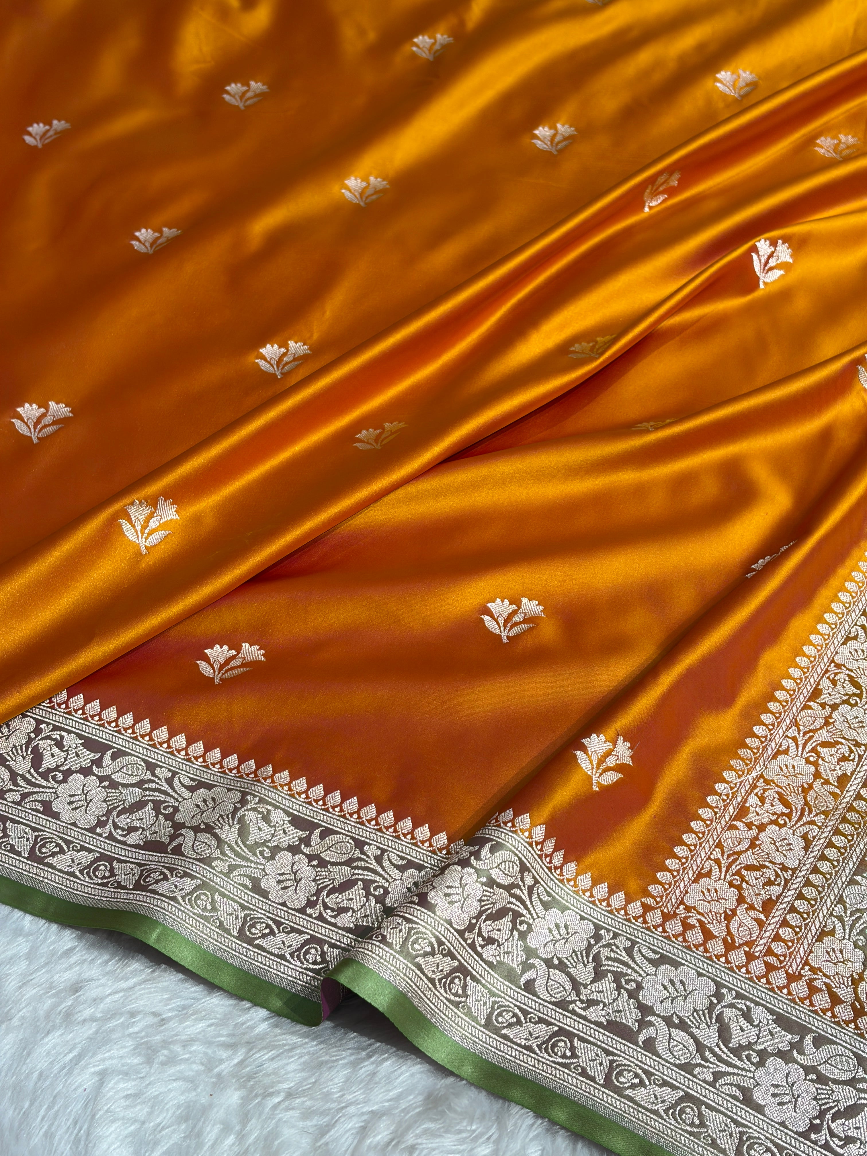 Contrast Orange / Olive Gold Shades Banarasi Booti Pattern Mashru Silk Saree MSM-138