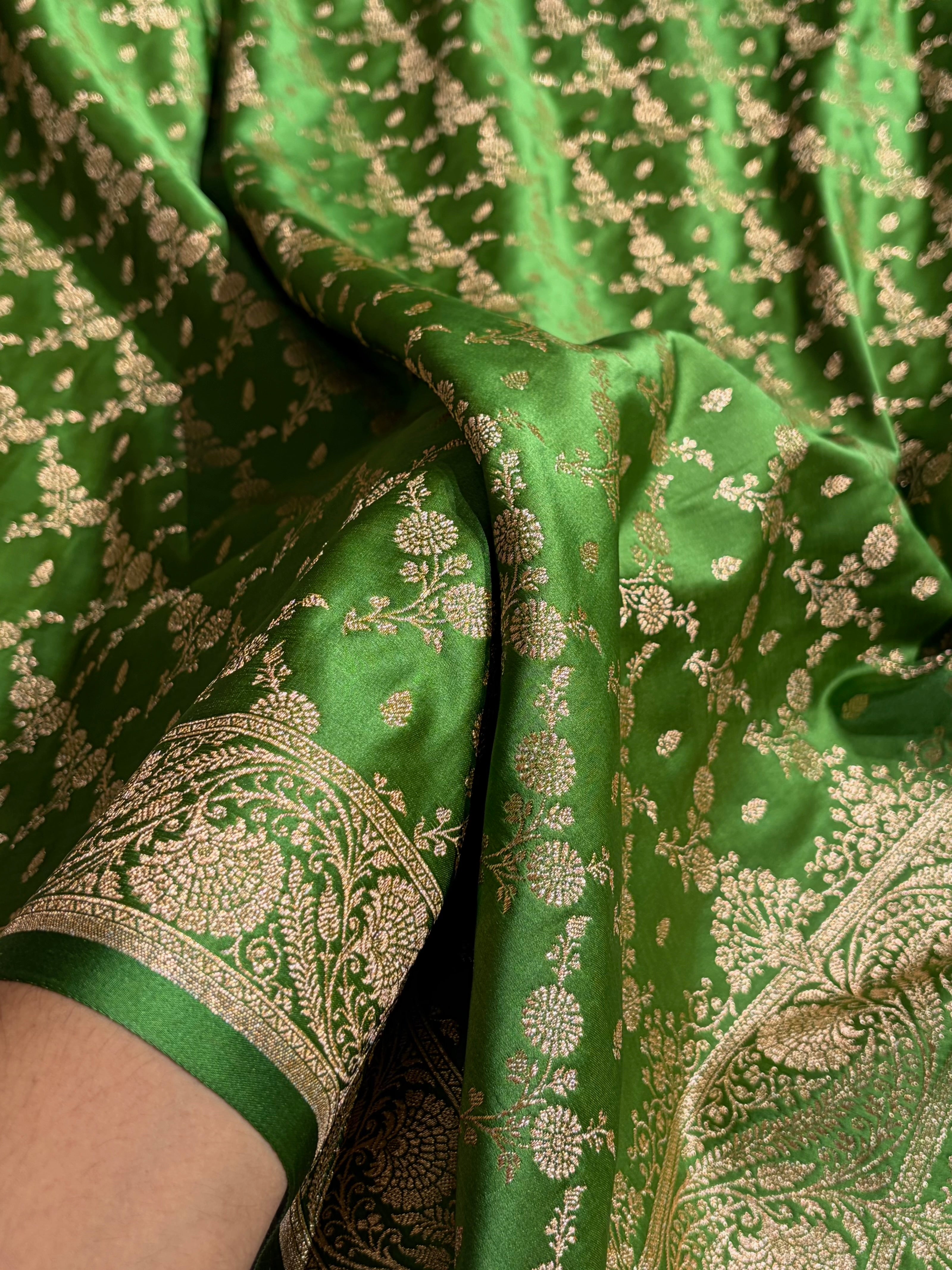 Banarasi Satin Katan Saree Jaal Pattern In Mahndi Green Shades SK133