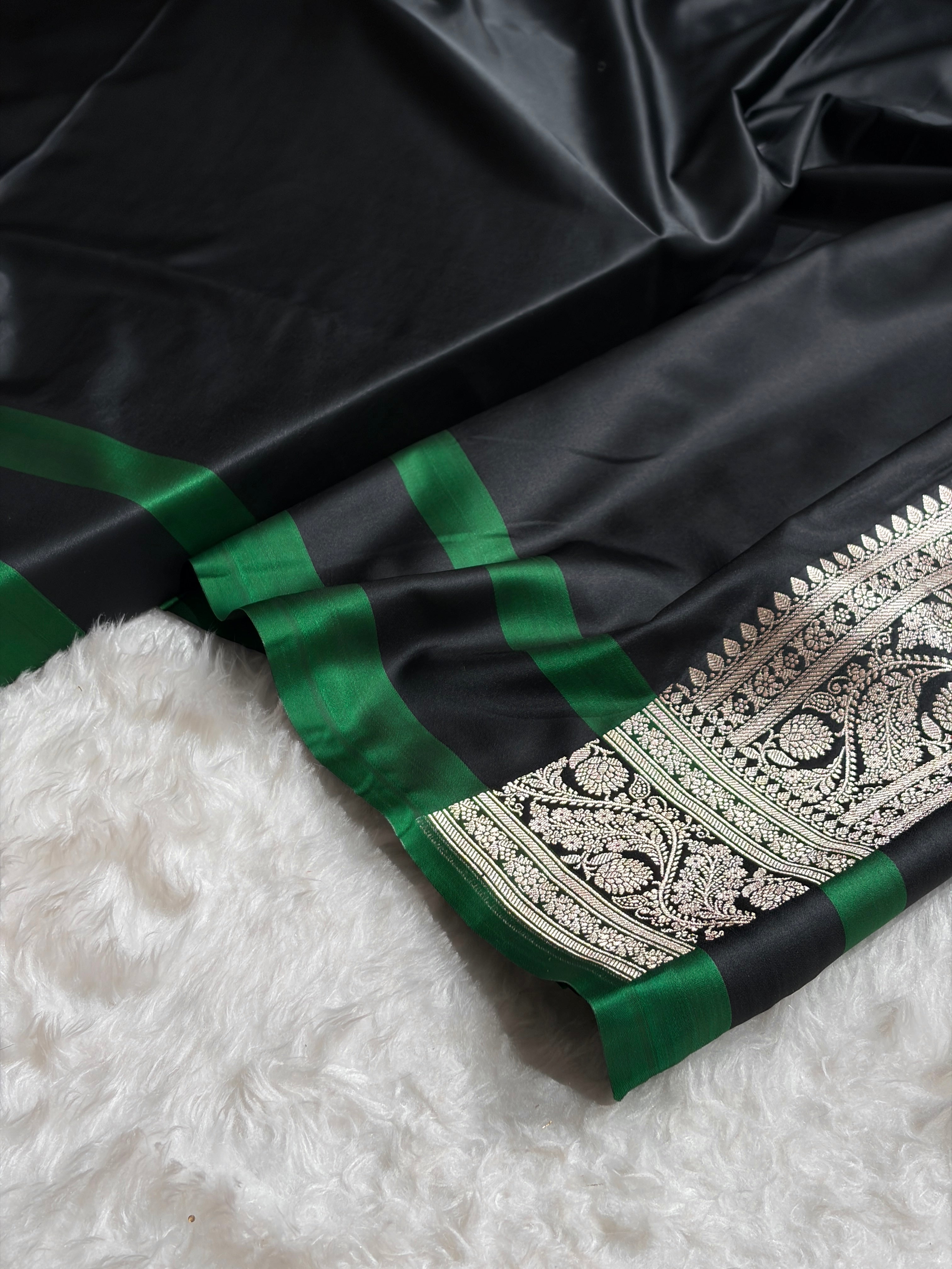 Banarasi Rani With Contrast Black Floral Border Mashru Silk Saree MSM-101