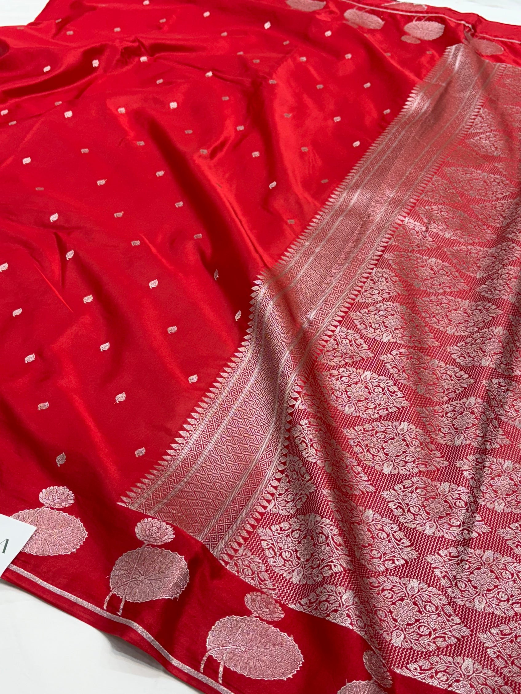 Red Shade With Booti Pattern Mashru Silk Saree